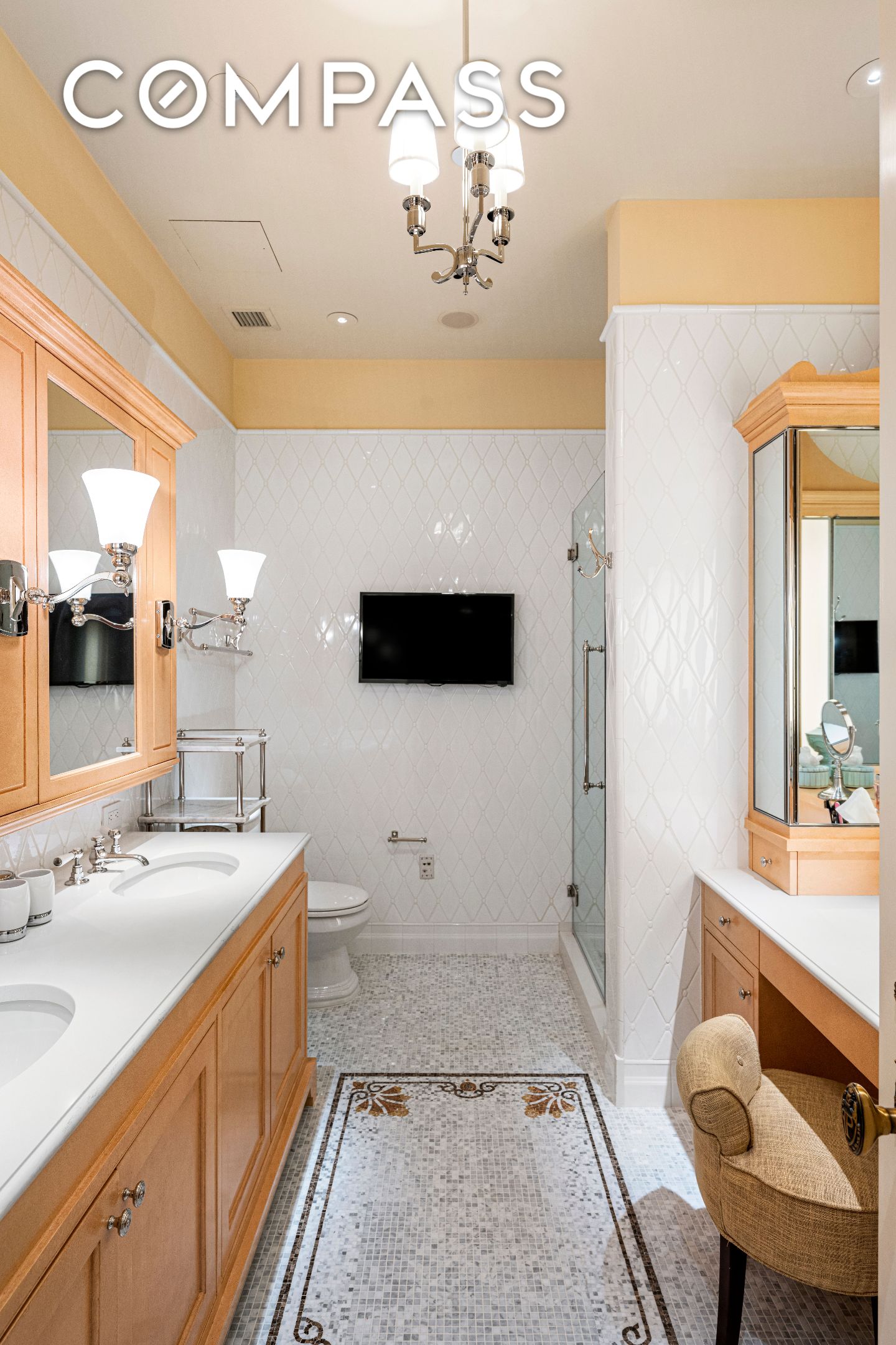 #13 photo, 1 Central Park S, マンハッタン Central Park South , NY 10019