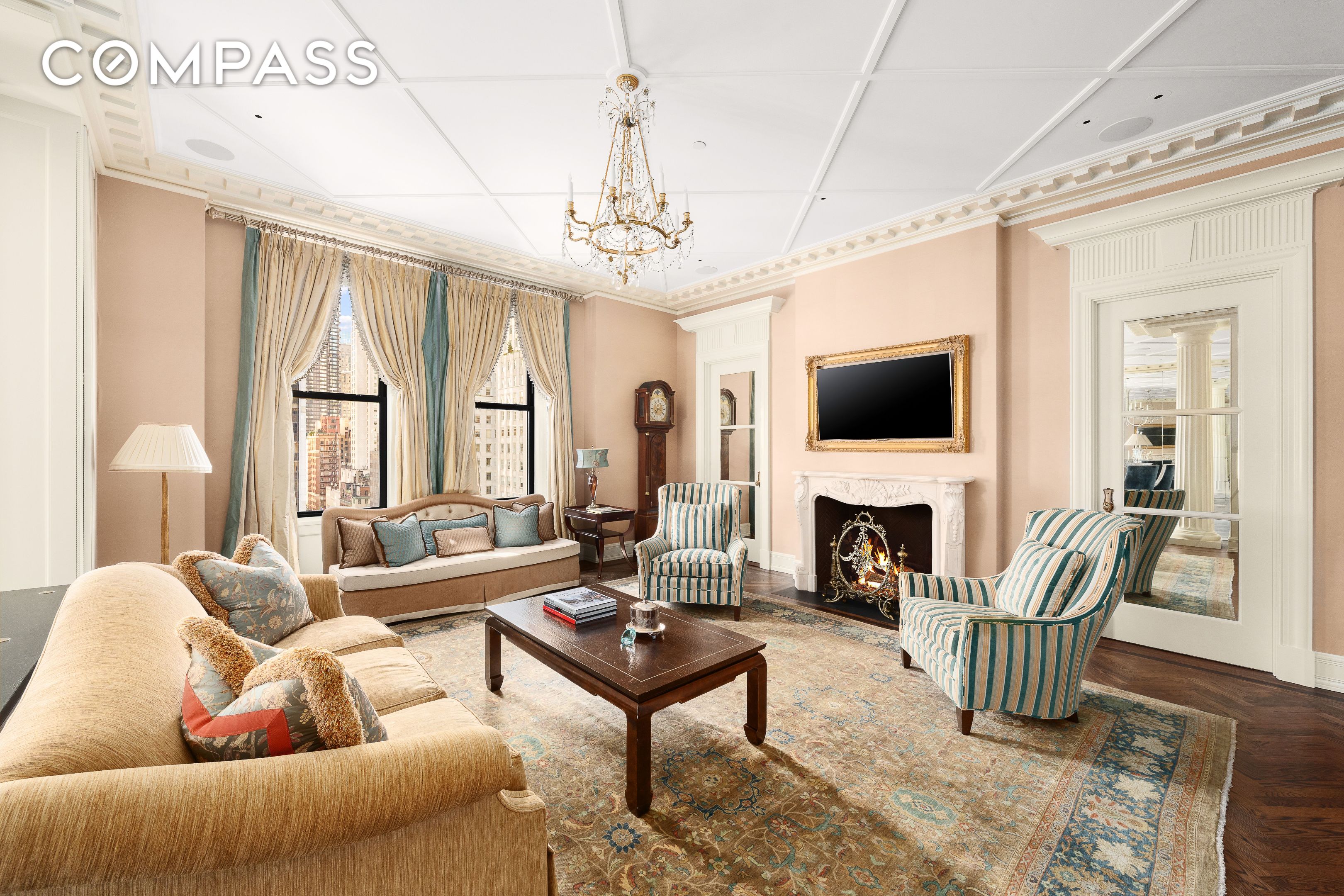 #7 photo, 1 Central Park S, マンハッタン Central Park South , NY 10019