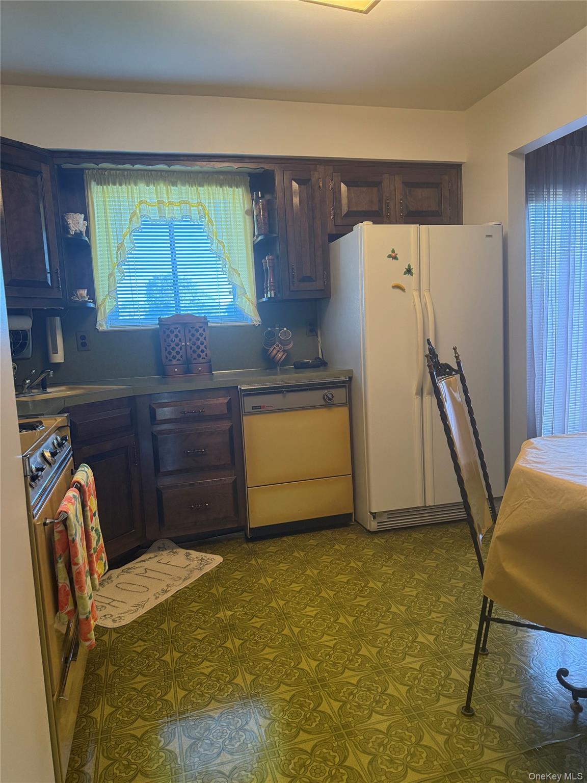 #15 photo, 148 Broadway, West Babylon , NY 11704