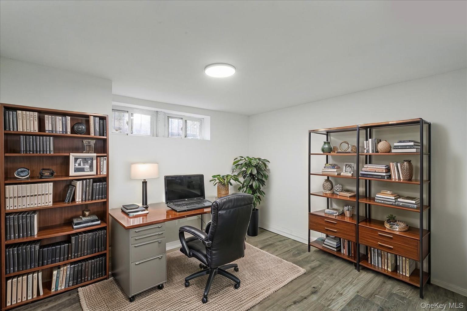 #18 photo, 325 Pennsylvania Avenue, 长岛 Roosevelt , NY 11575