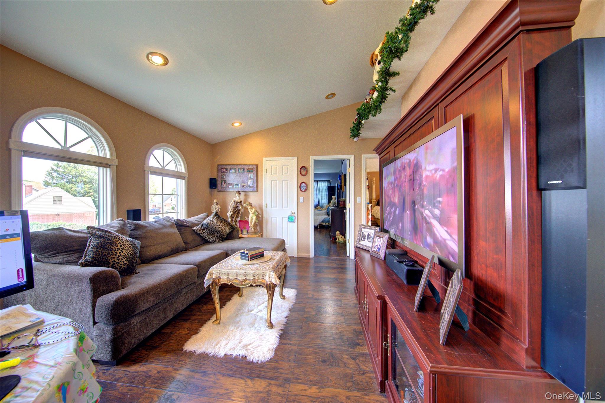 #20 photo, 997 Glen Drive, Franklin Square , NY 11010