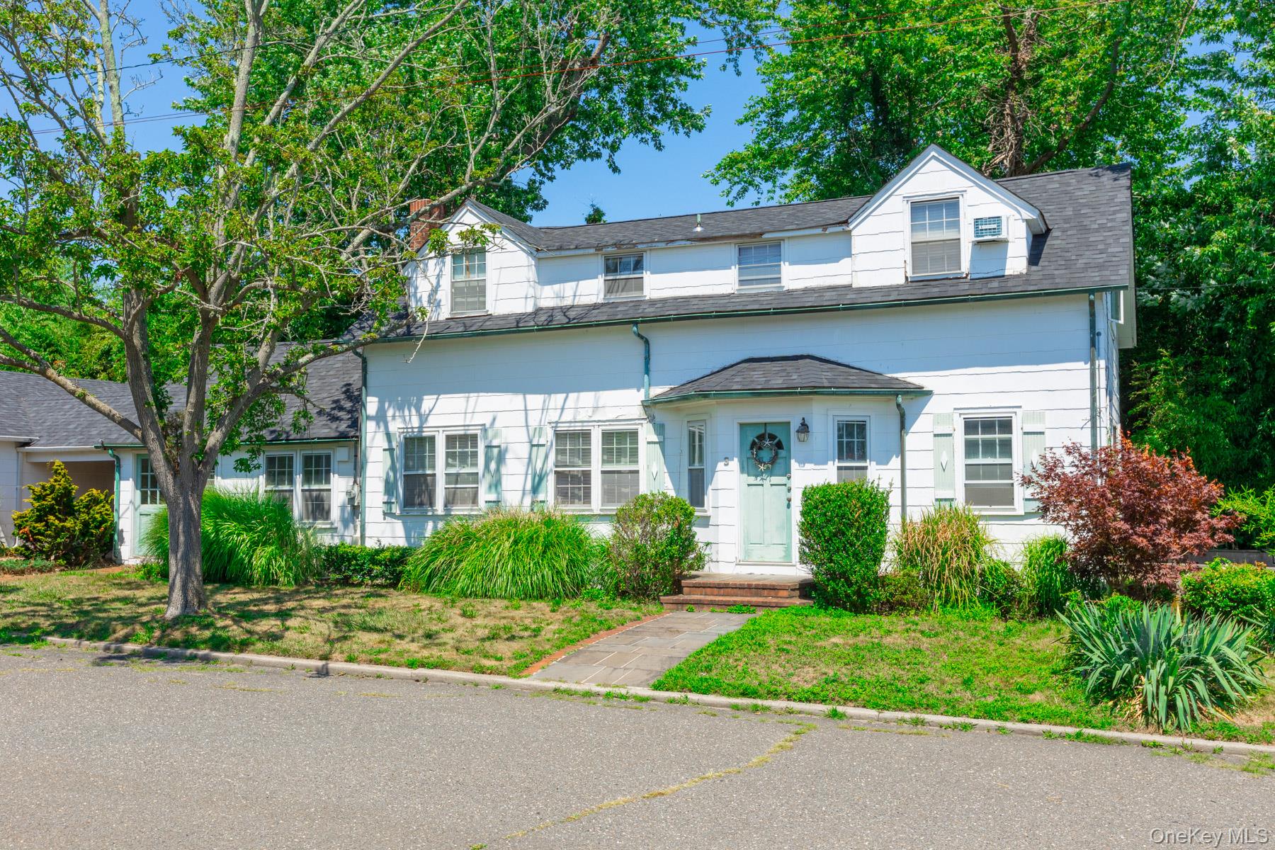 #1 photo, 3 Coles Avenue, Amityville , NY 11701