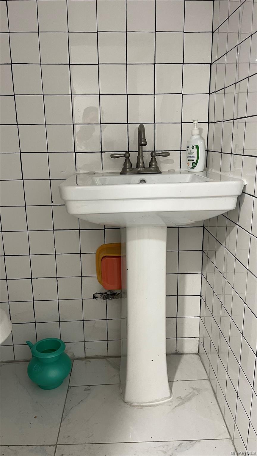 #7 photo, 180-10 Hillside Avenue, クイーンズ区 Jamaica , NY 11432