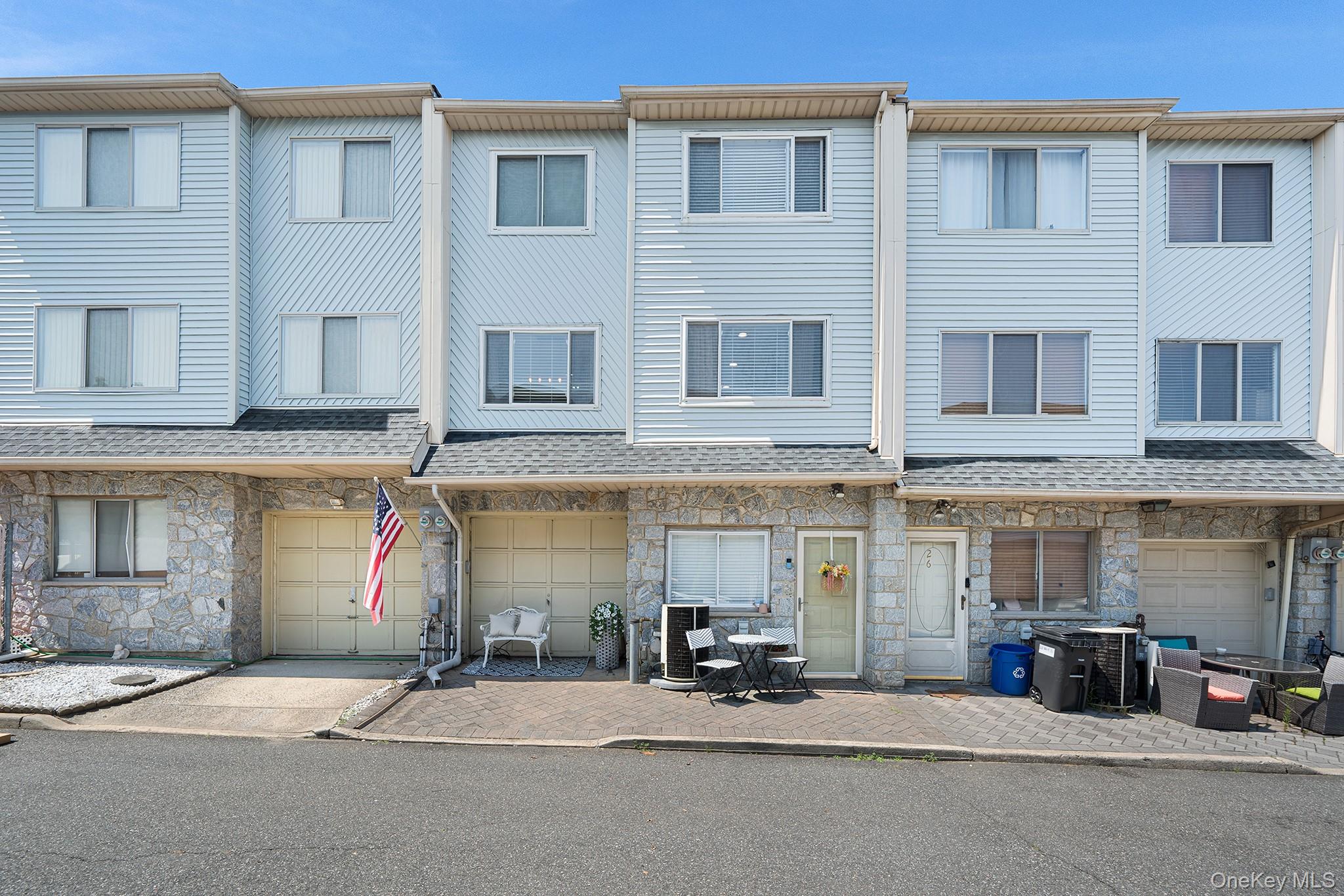 #2 photo, 28 Wirt Lane, Staten Island , NY 10309