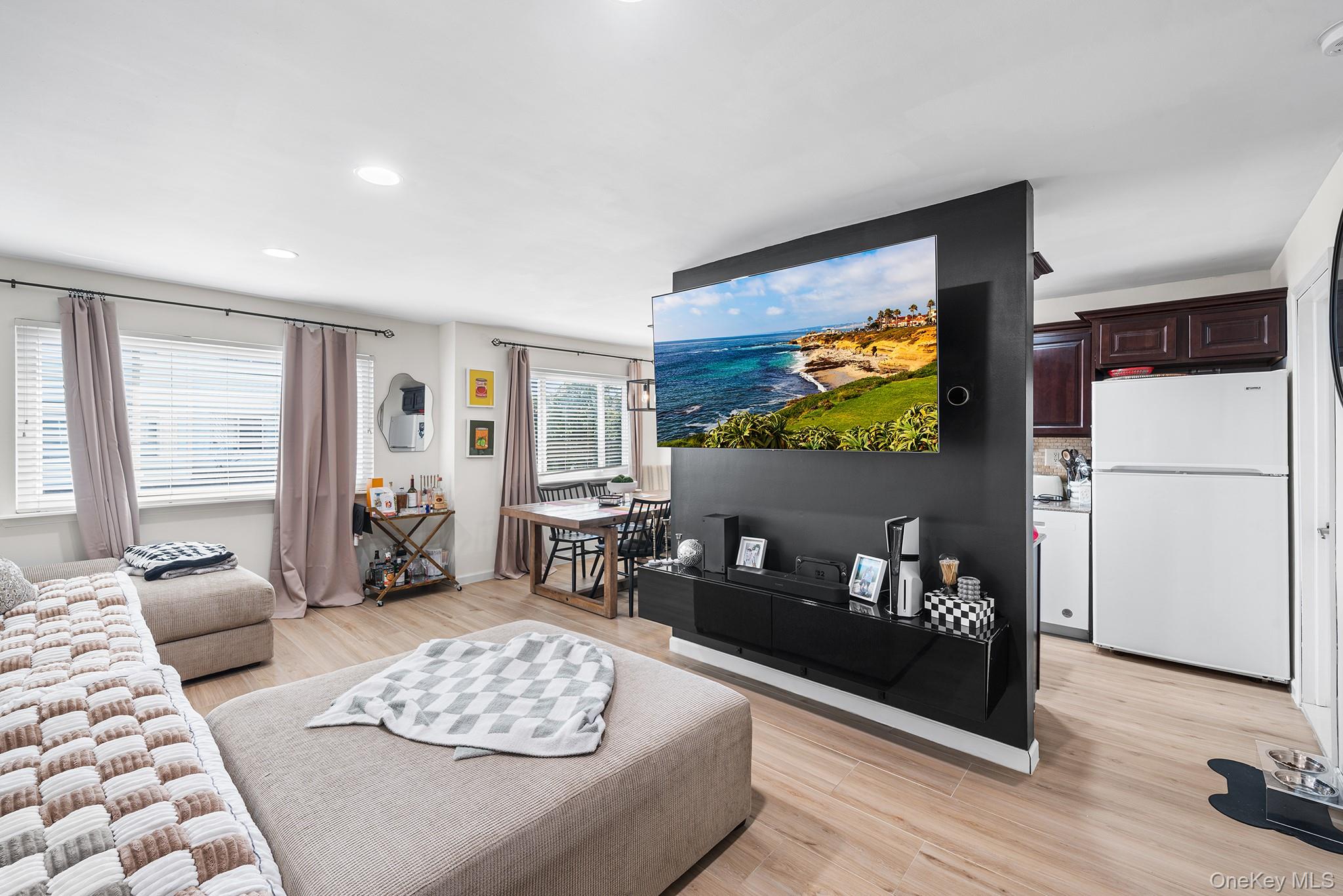 #6 photo, 28 Wirt Lane, Staten Island , NY 10309