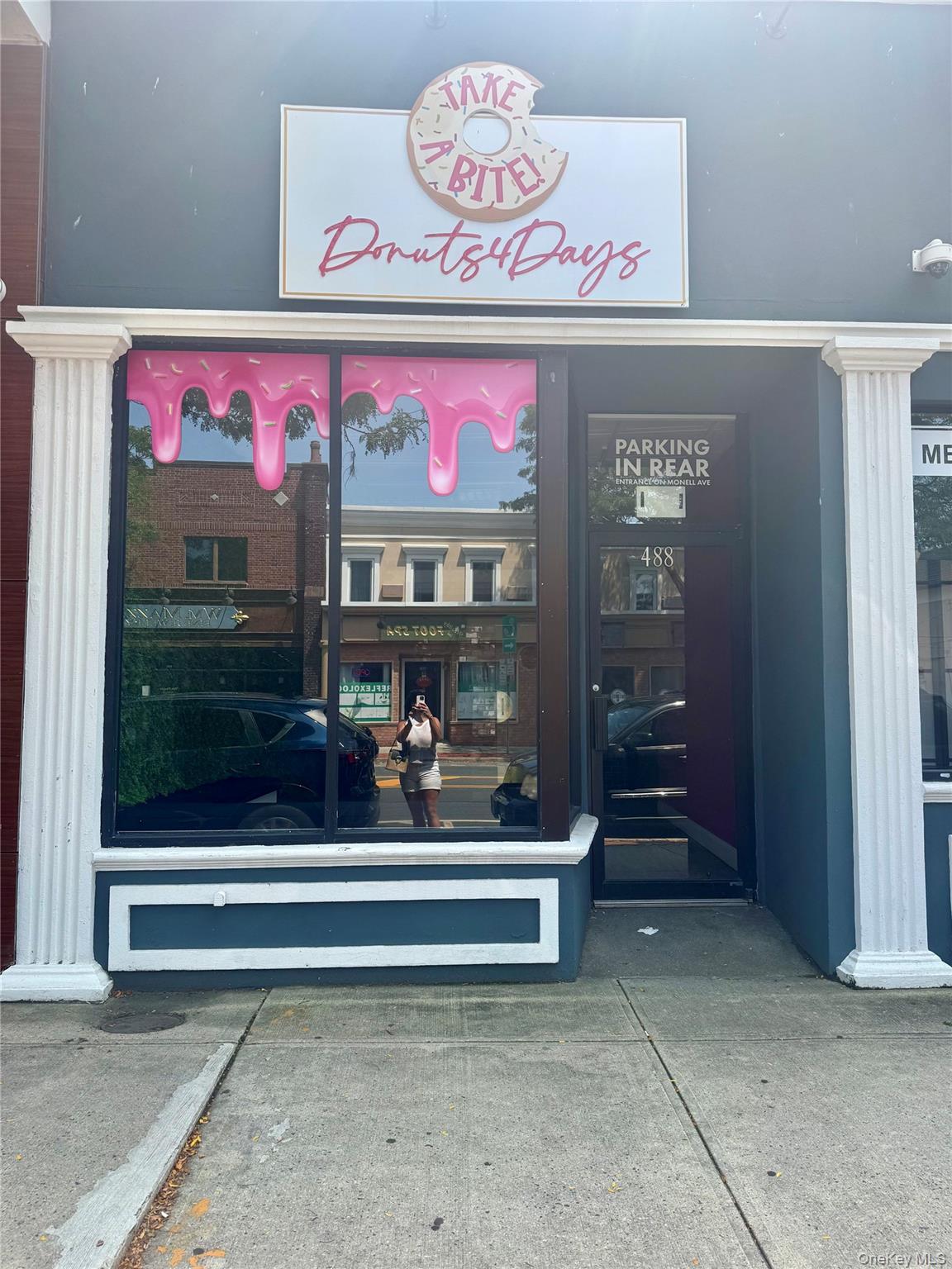 #1 photo, 488 Main Street, サフォーク郡 Islip , NY 11751