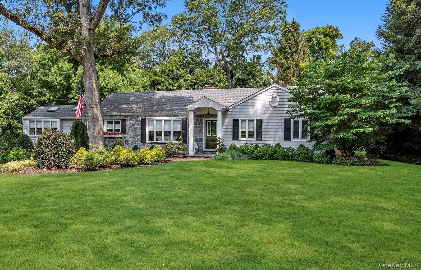 #1 photo, 15 Richard Lane, Huntington , NY 11743