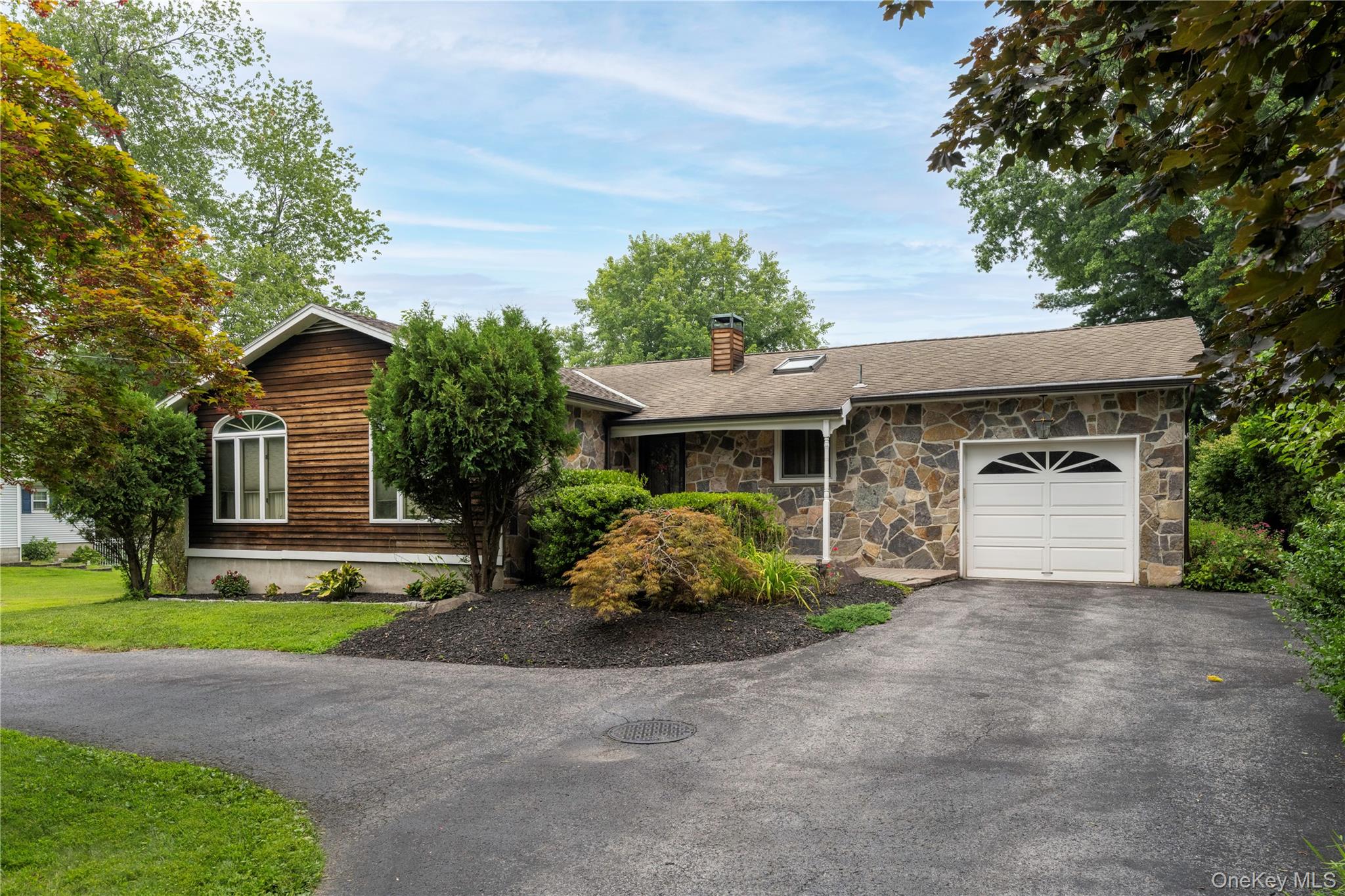 #1 photo, 4 Oak Road, 纽约州 Beacon , NY 12508