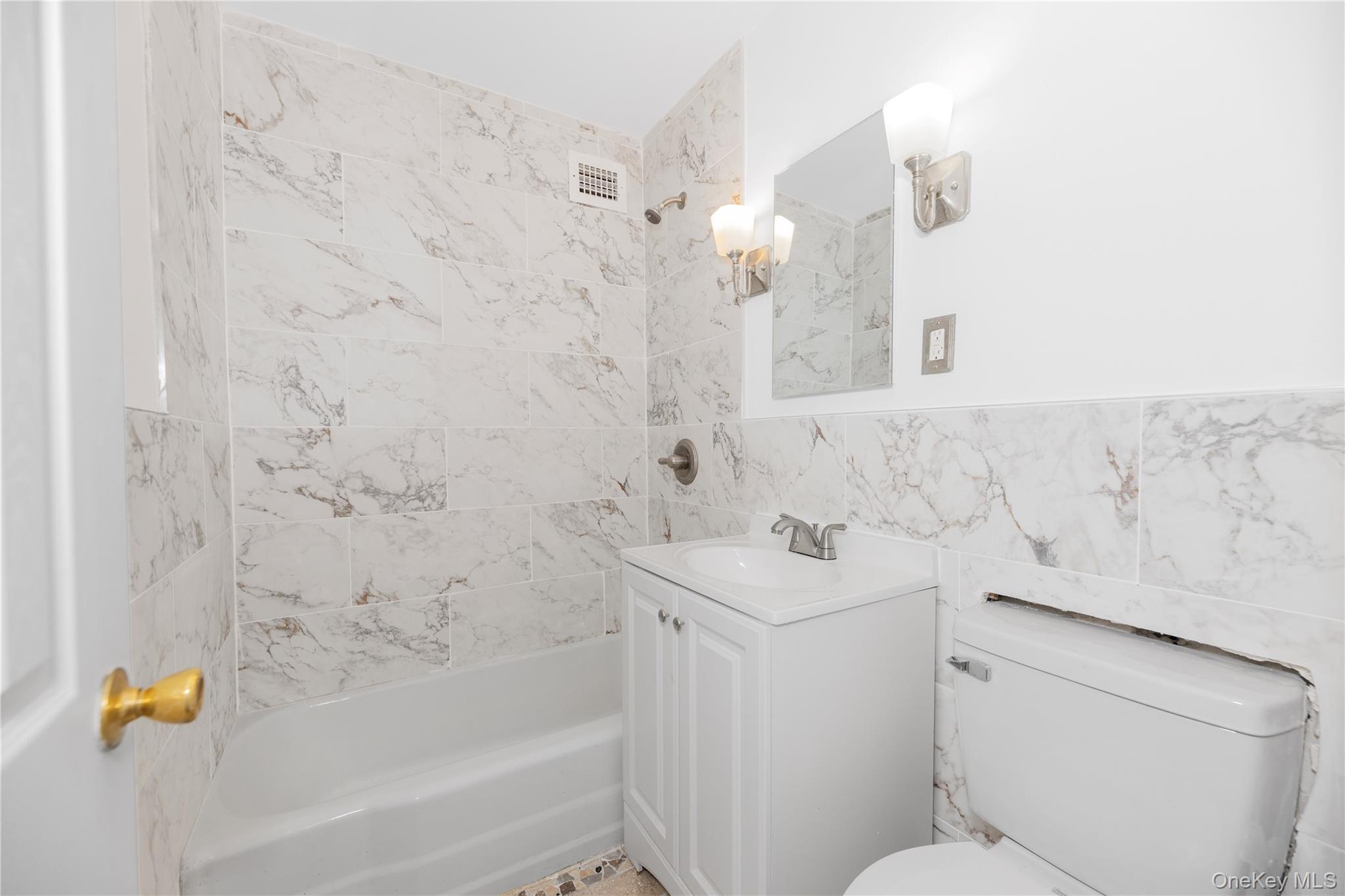 #8 photo, 880 Boynton Avenue, ブロンクス区 Bronx , NY 10473