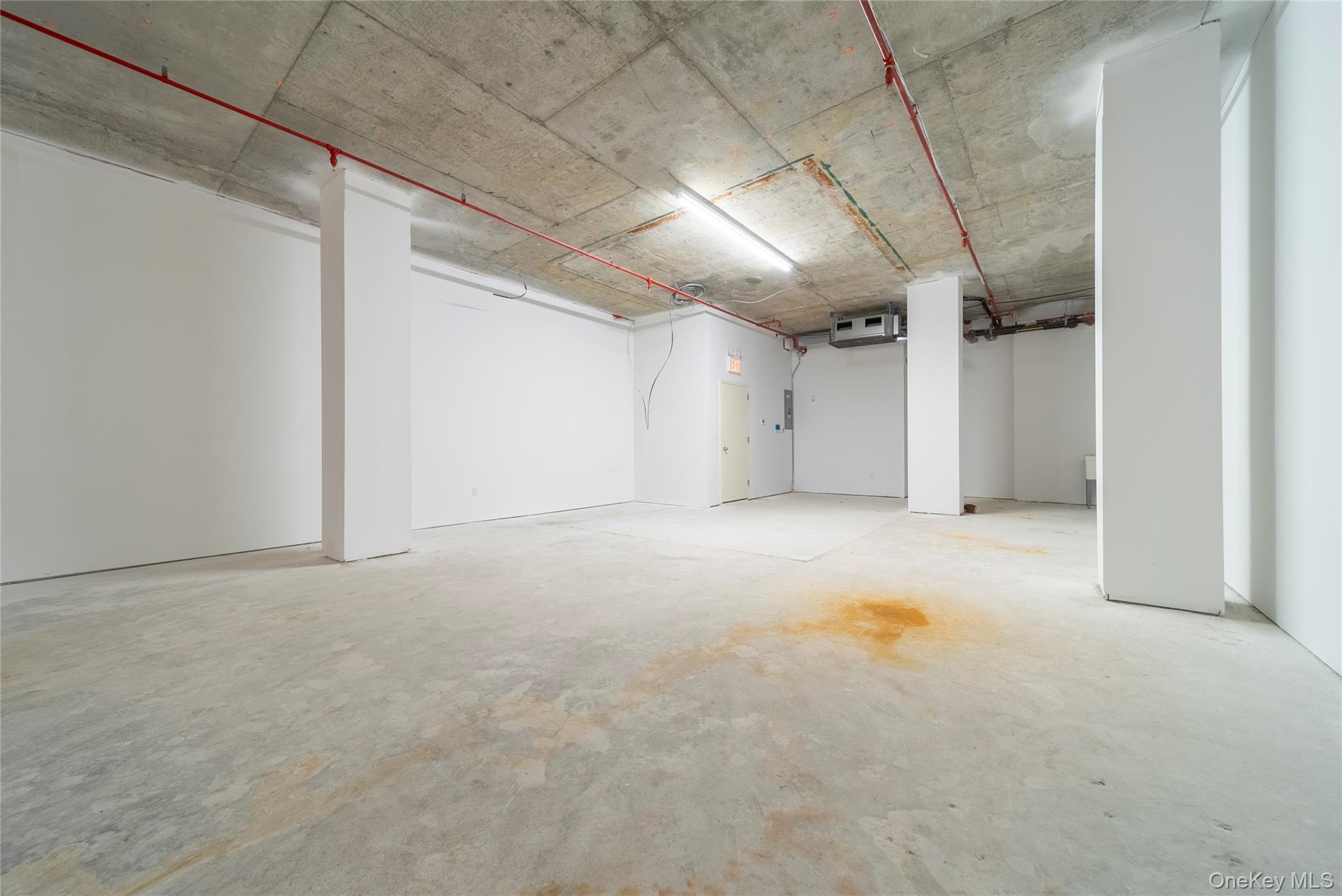 #4 photo, 124-28 Queens Boulevard, クイーンズ区 Kew Gardens , NY 11415