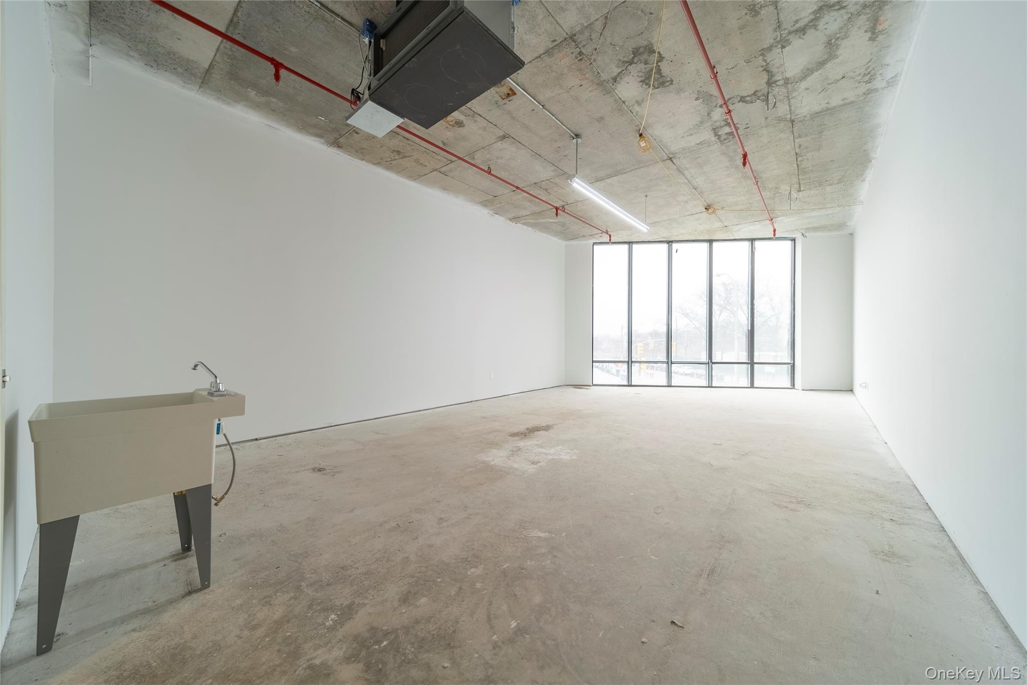 #3 photo, 124-28 Queens Boulevard, クイーンズ区 Kew Gardens , NY 11415