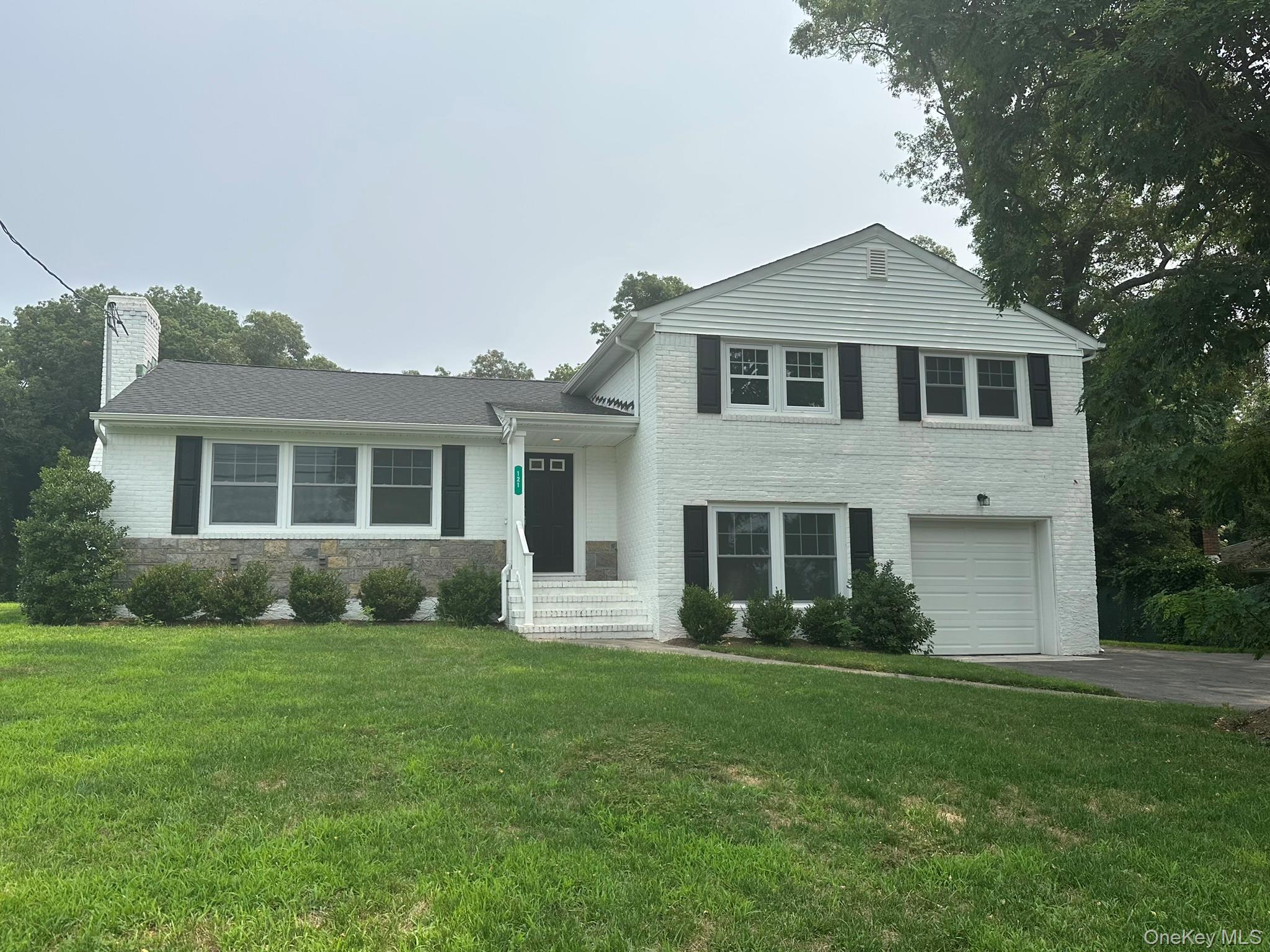 #1 photo, 121 W Main Street, Kings Park , NY 11754