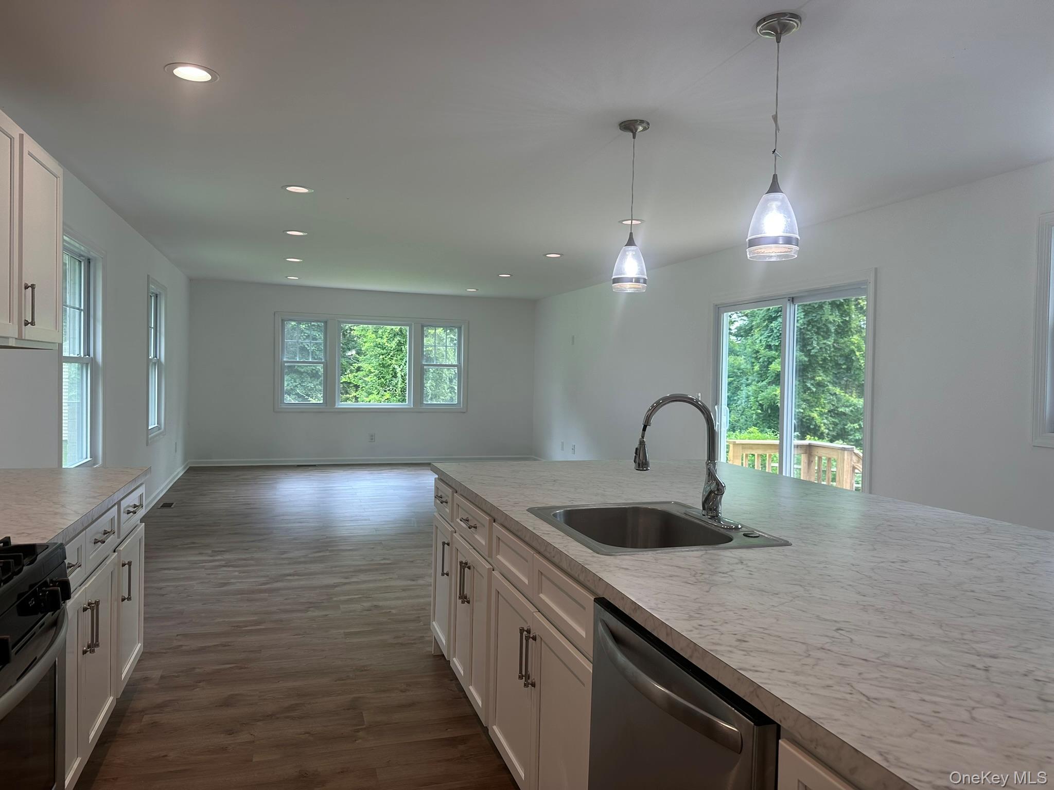 #10 photo, 121 W Main Street, Kings Park , NY 11754