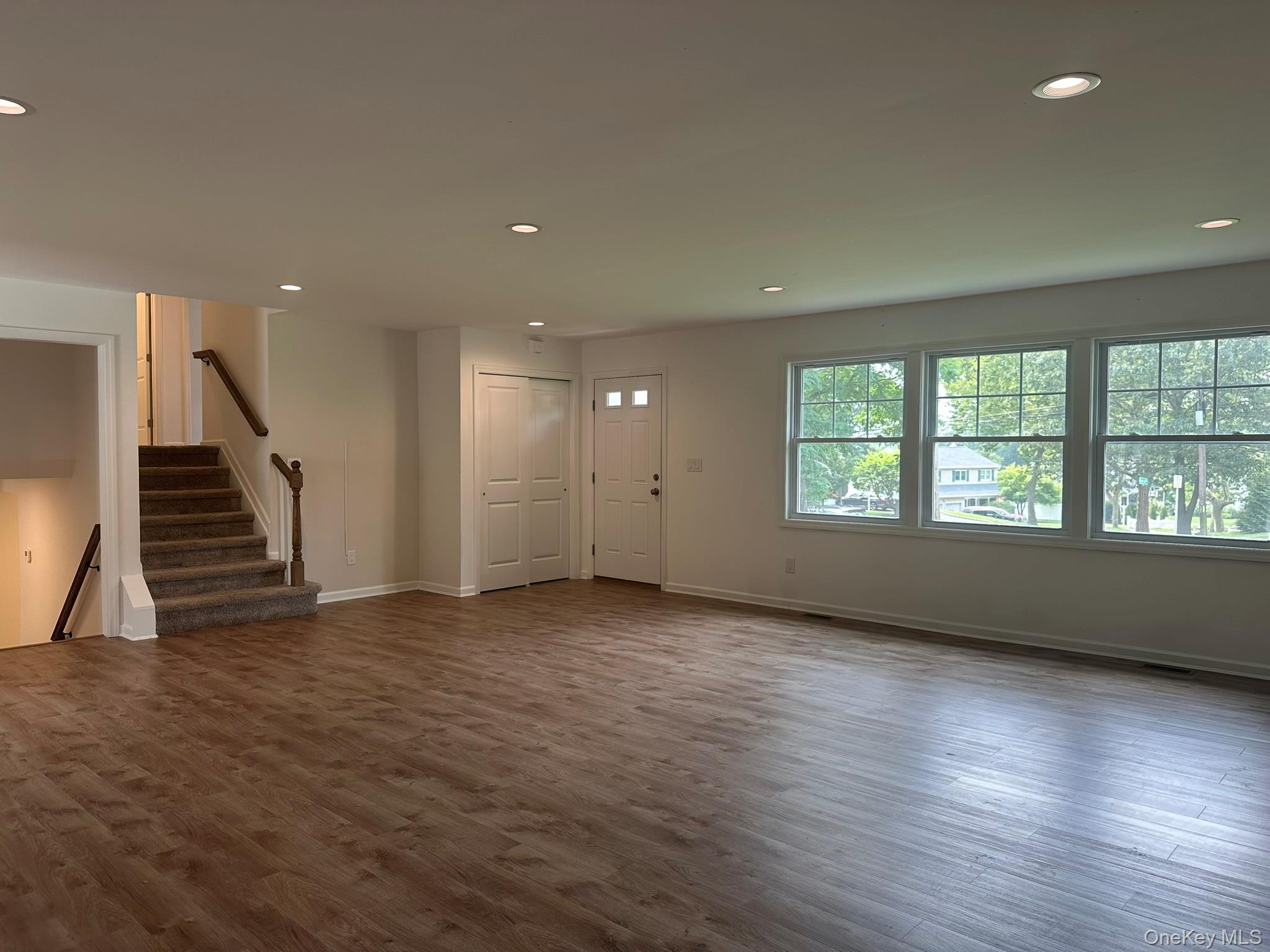 #4 photo, 121 W Main Street, Kings Park , NY 11754