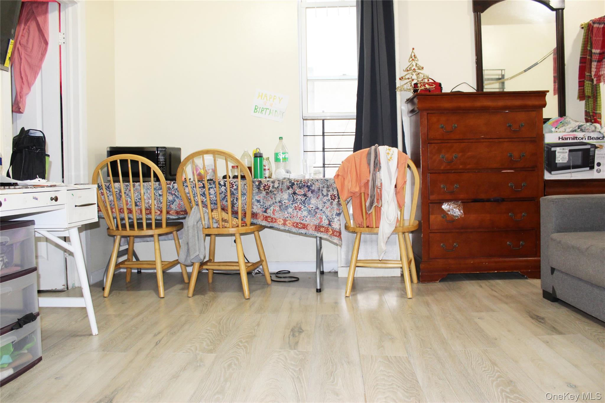 #11 photo, 1731 White Plains Road, Bronx , NY 10462