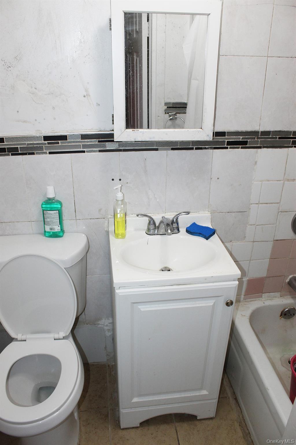 #14 photo, 1731 White Plains Road, Bronx , NY 10462