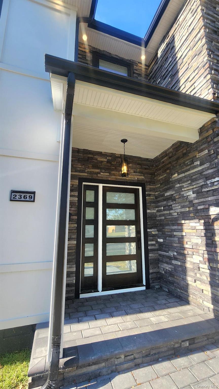 #4 photo, 2369 Stewart Avenue, Westbury , NY 11590