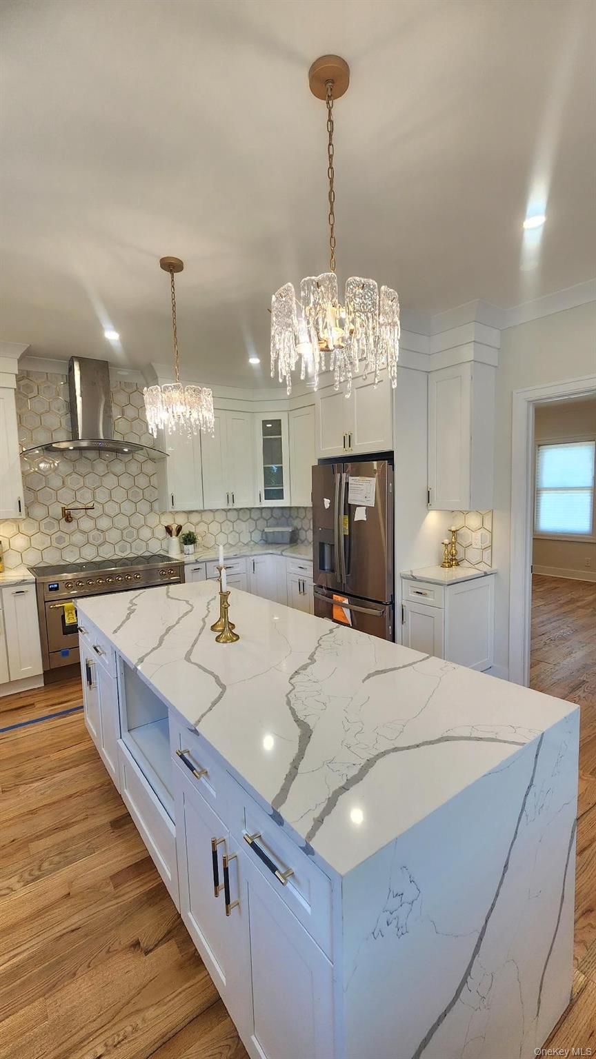 #5 photo, 2369 Stewart Avenue, Westbury , NY 11590