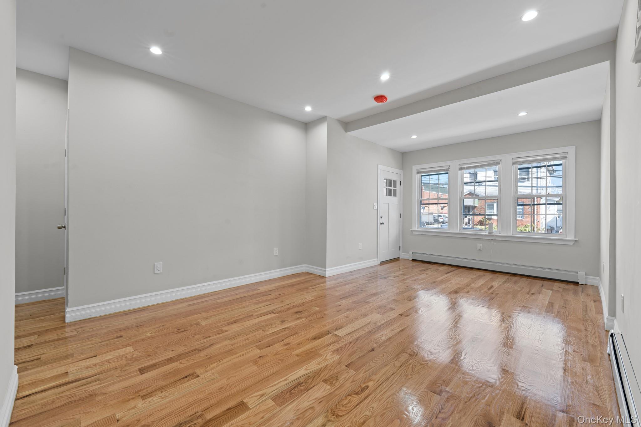 #10 photo, 10152 103rd Street, クイーンズ区 Ozone Park , NY 11416