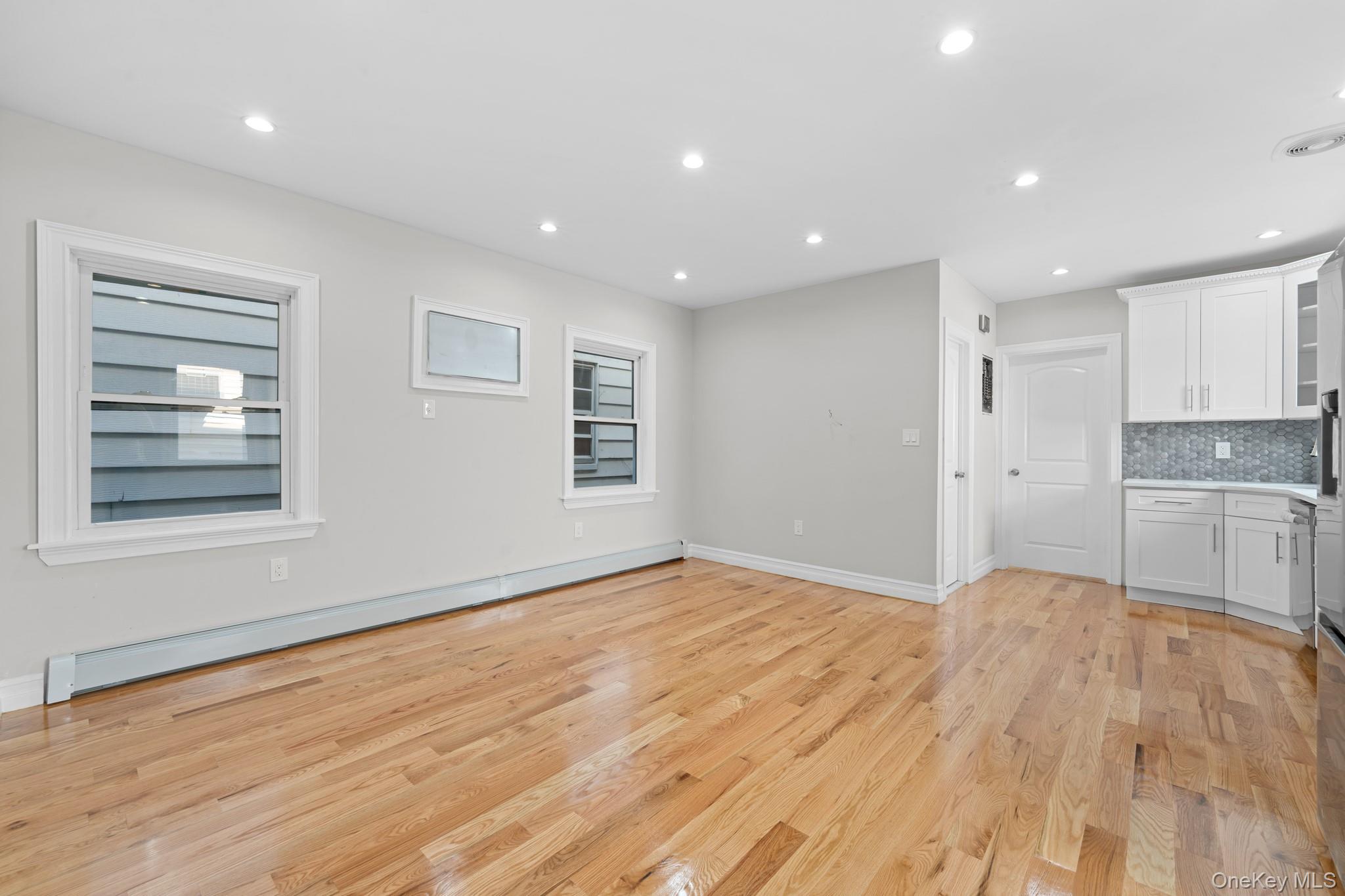 #4 photo, 10152 103rd Street, クイーンズ区 Ozone Park , NY 11416