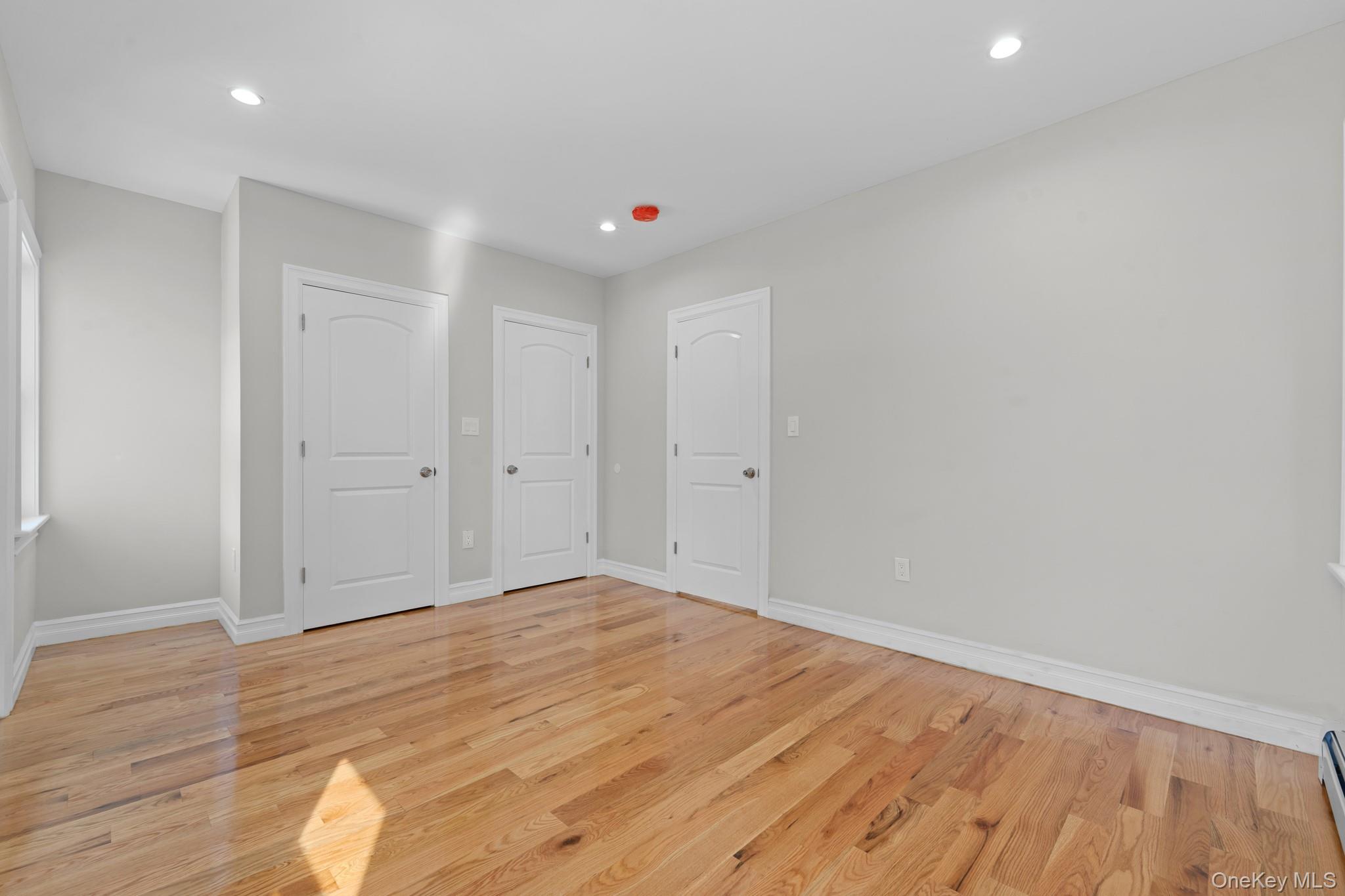 #7 photo, 10152 103rd Street, クイーンズ区 Ozone Park , NY 11416