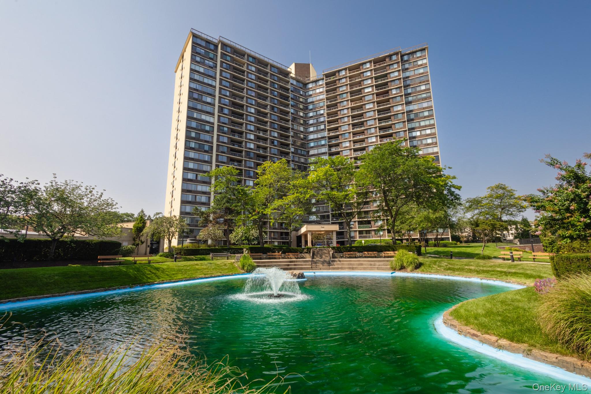 #1 photo, 1 Bay Club Drive, クイーンズ区 Bayside , NY 11360