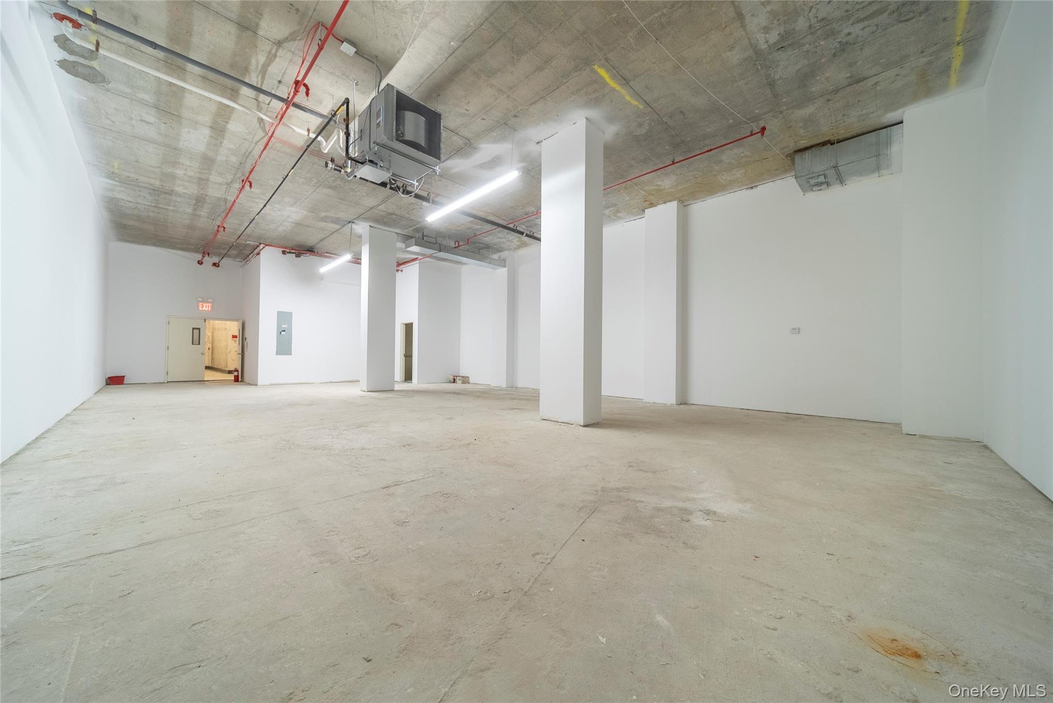 #8 photo, 124-28 Queens Boulevard, クイーンズ区 Kew Gardens , NY 11415