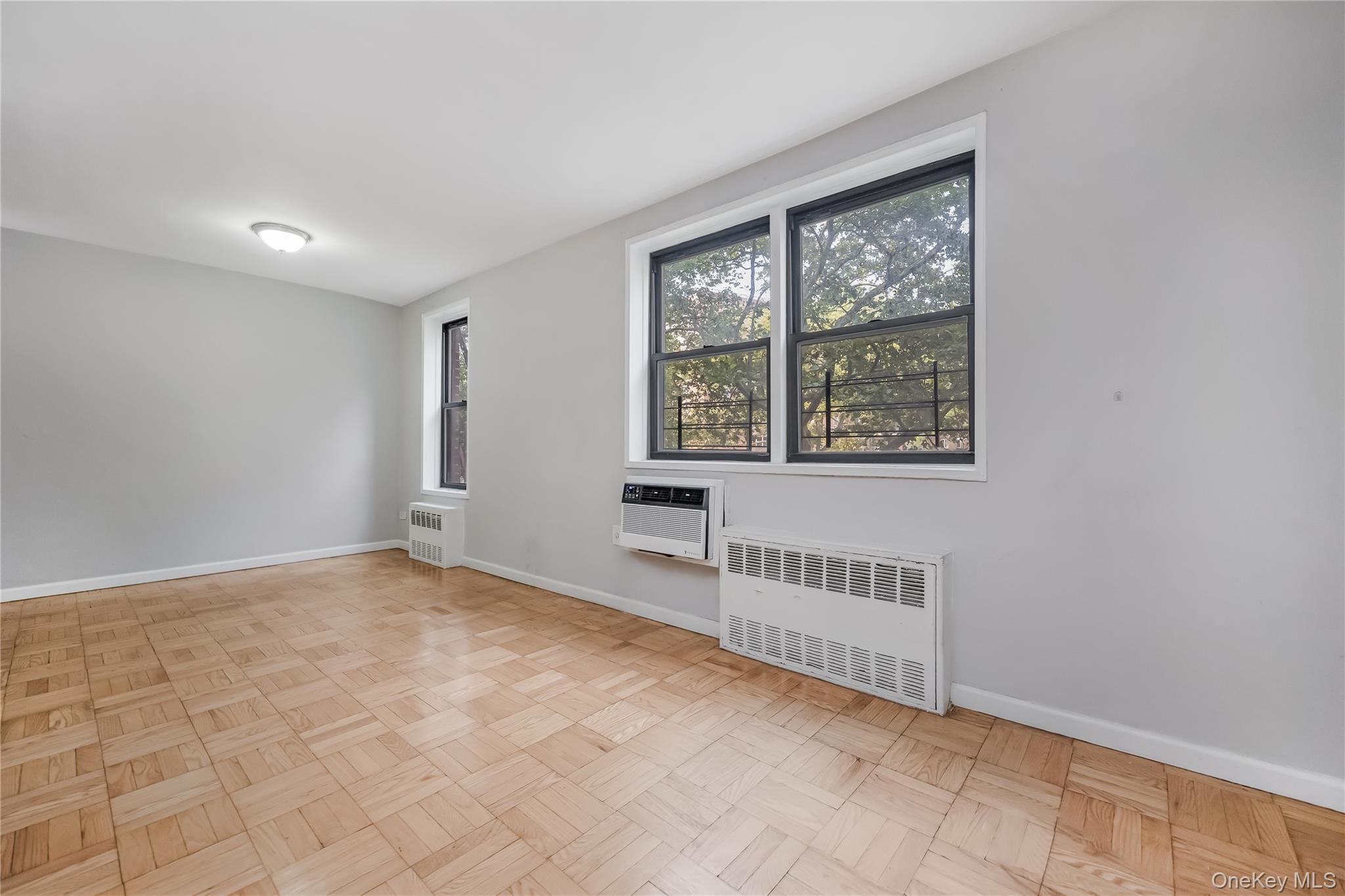 #5 photo, 84-40 153 Avenue, クイーンズ区 Howard Beach , NY 11