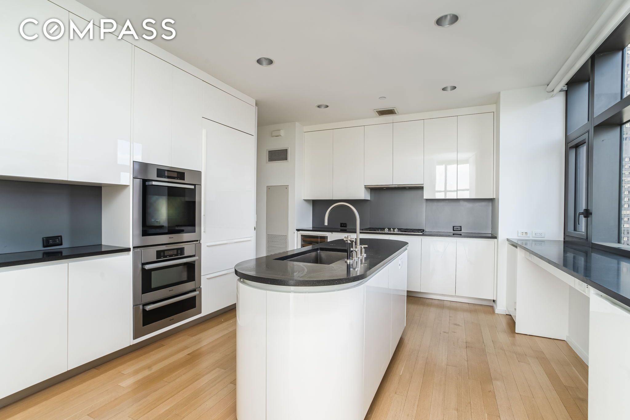 #13 photo, New York City, マンハッタン Midtown East , NY 10017