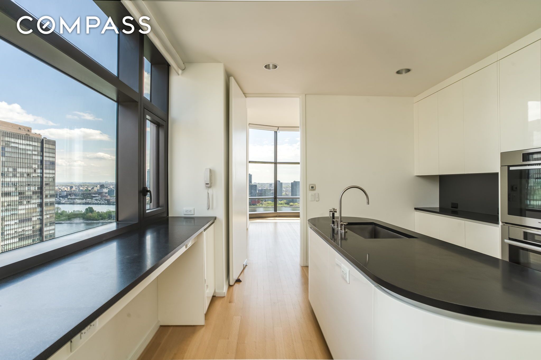 #14 photo, New York City, マンハッタン Midtown East , NY 10017