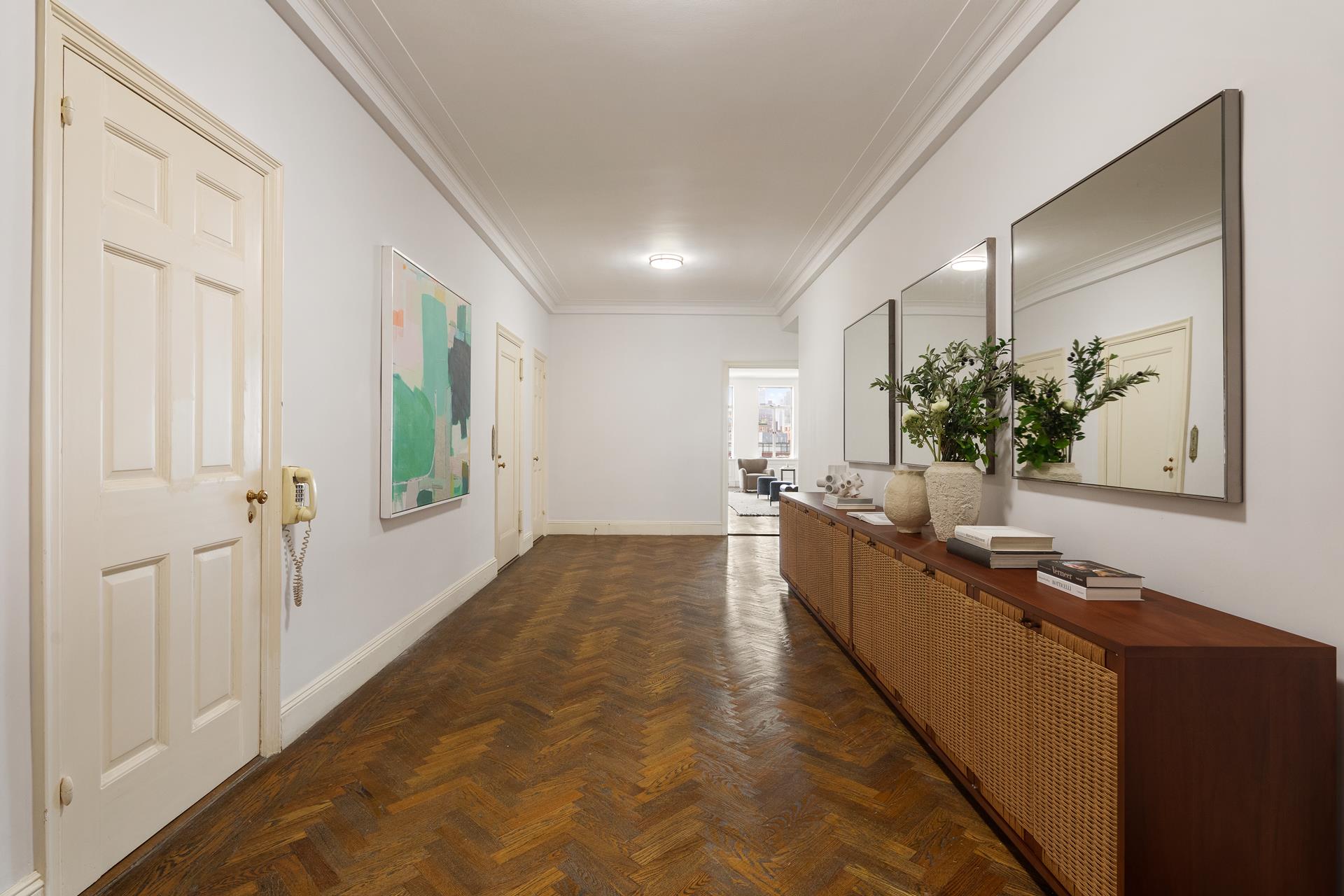 #5 photo, 7 W 81ST Street, マンハッタン Upper West Side , NY 10024