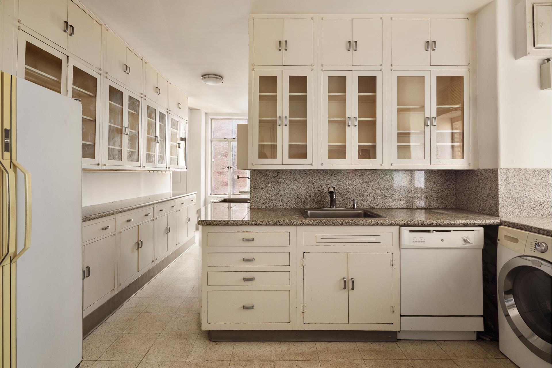 #8 photo, 7 W 81ST Street, マンハッタン Upper West Side , NY 10024