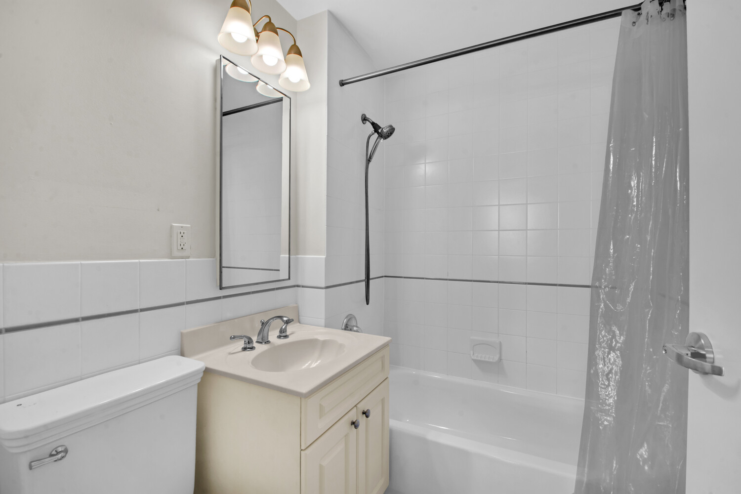 #1 photo, 41-02 QUEENS Boulevard, Sunnyside , NY 11104