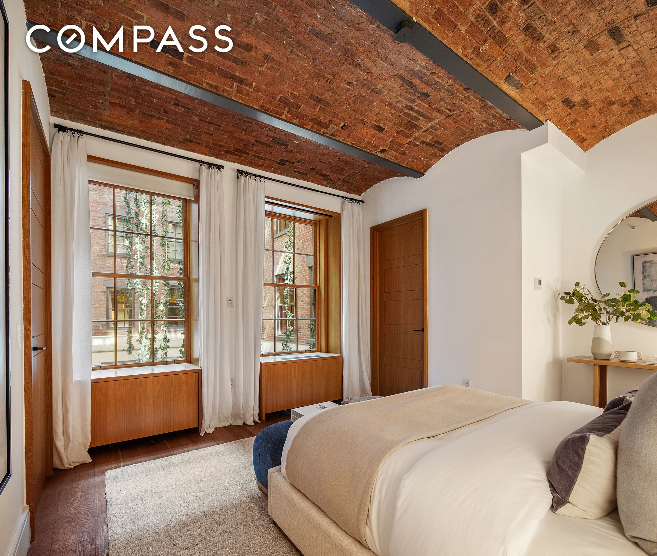 #12 photo, 36 Bleecker Street, マンハッタン NoHo , NY 10012