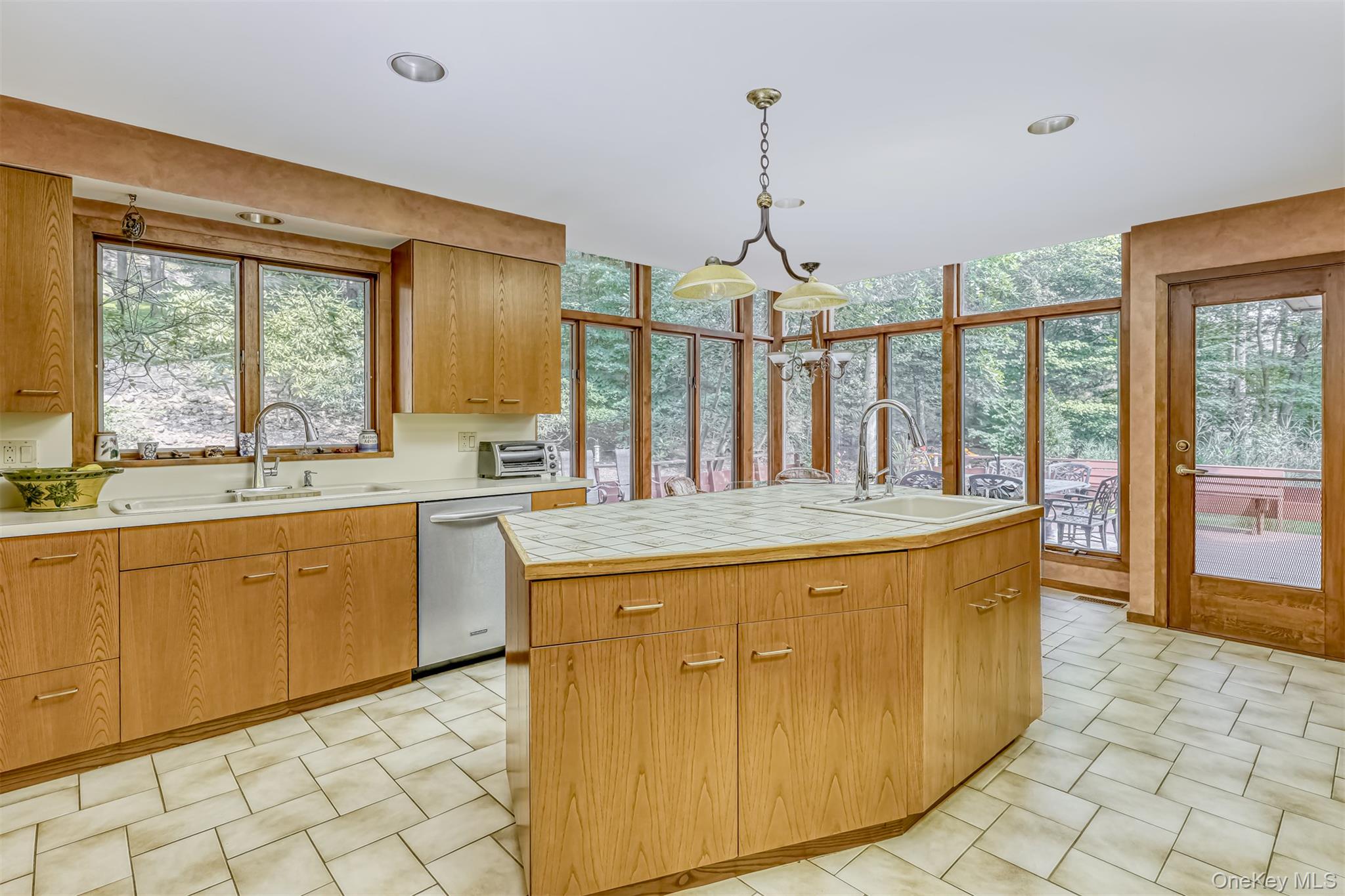 #18 photo, 352 Phillips Hill Road, New City , NY 10956