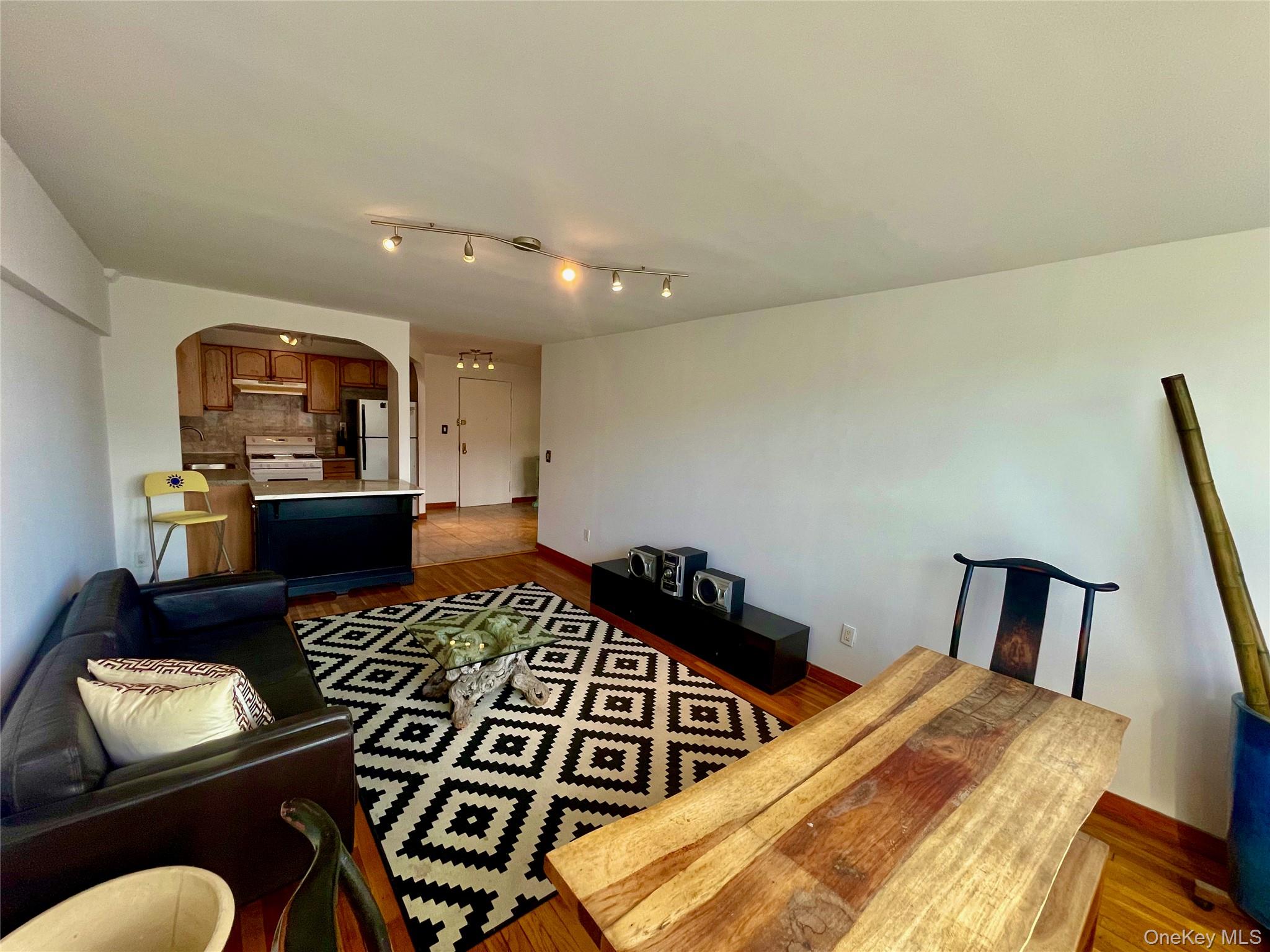 #4 photo, 94-11 59th Avenue, Elmhurst , NY 11373