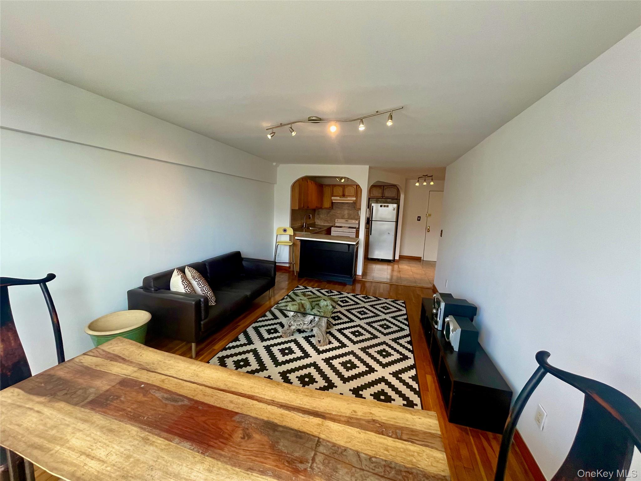 #5 photo, 94-11 59th Avenue, Elmhurst , NY 11373