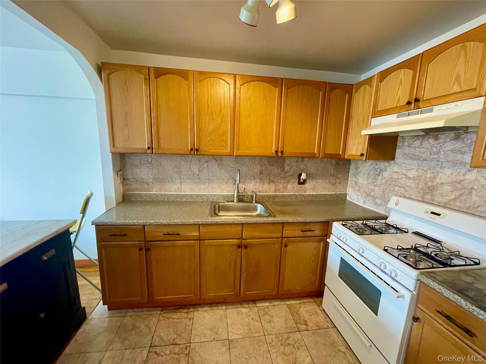 #8 photo, 94-11 59th Avenue, Elmhurst , NY 11373