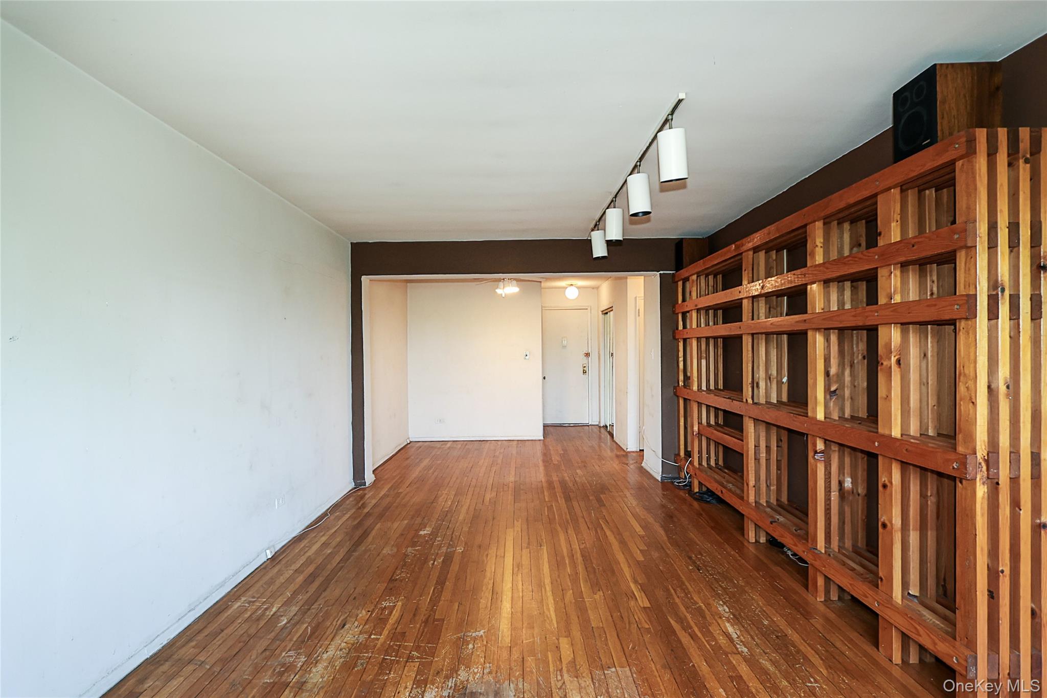 #3 photo, 80-35 Springfield Boulevard, Queens Village , NY 11427