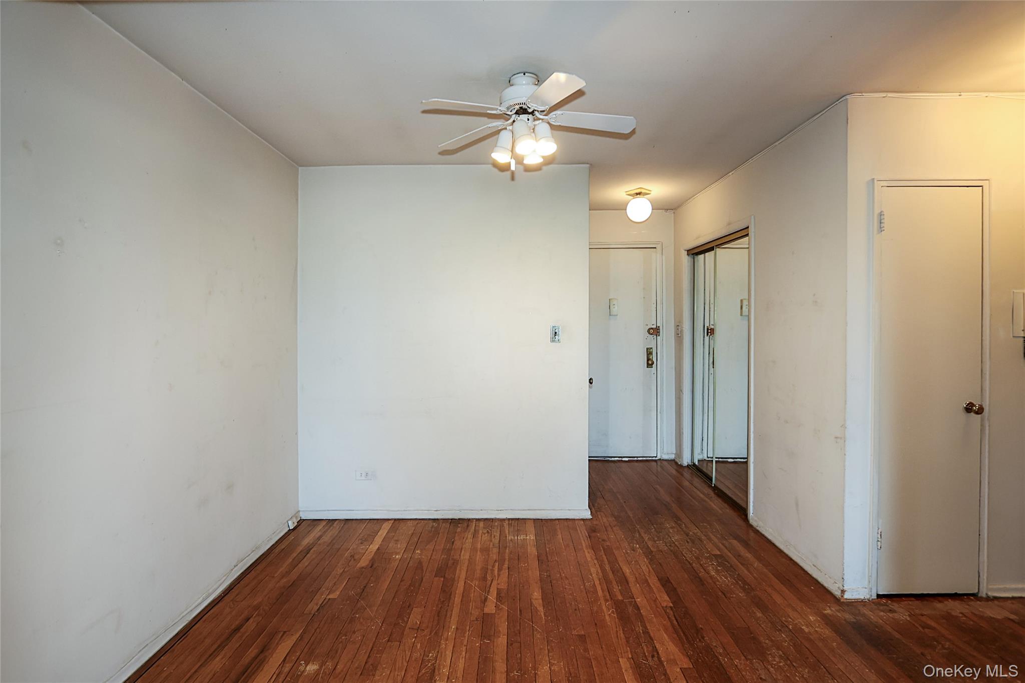 #4 photo, 80-35 Springfield Boulevard, Queens Village , NY 11427