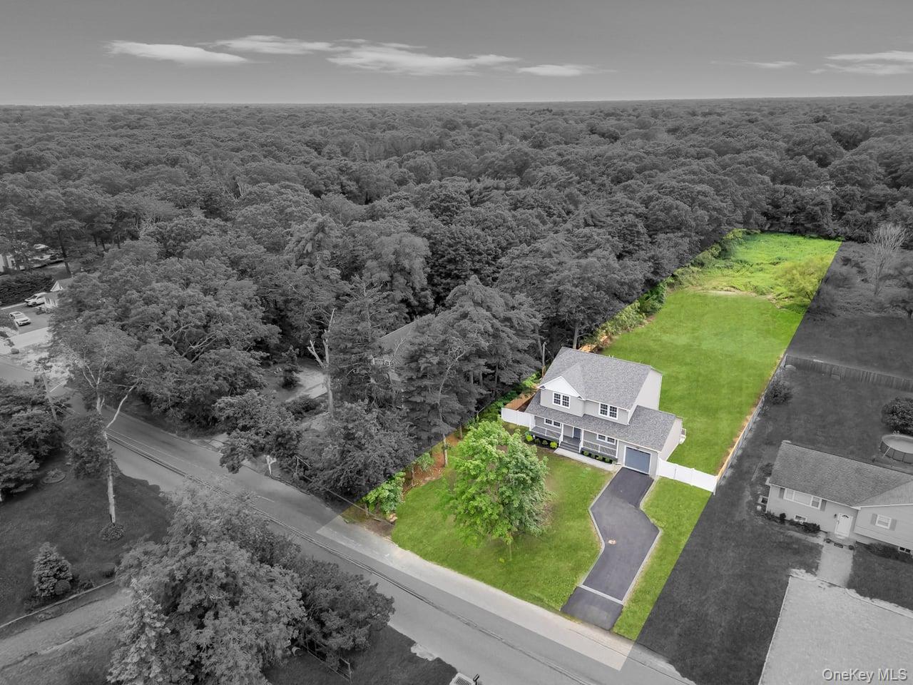 #1 photo, 102 Pennsylvania Avenue, سوفولك Medford , NY 11763