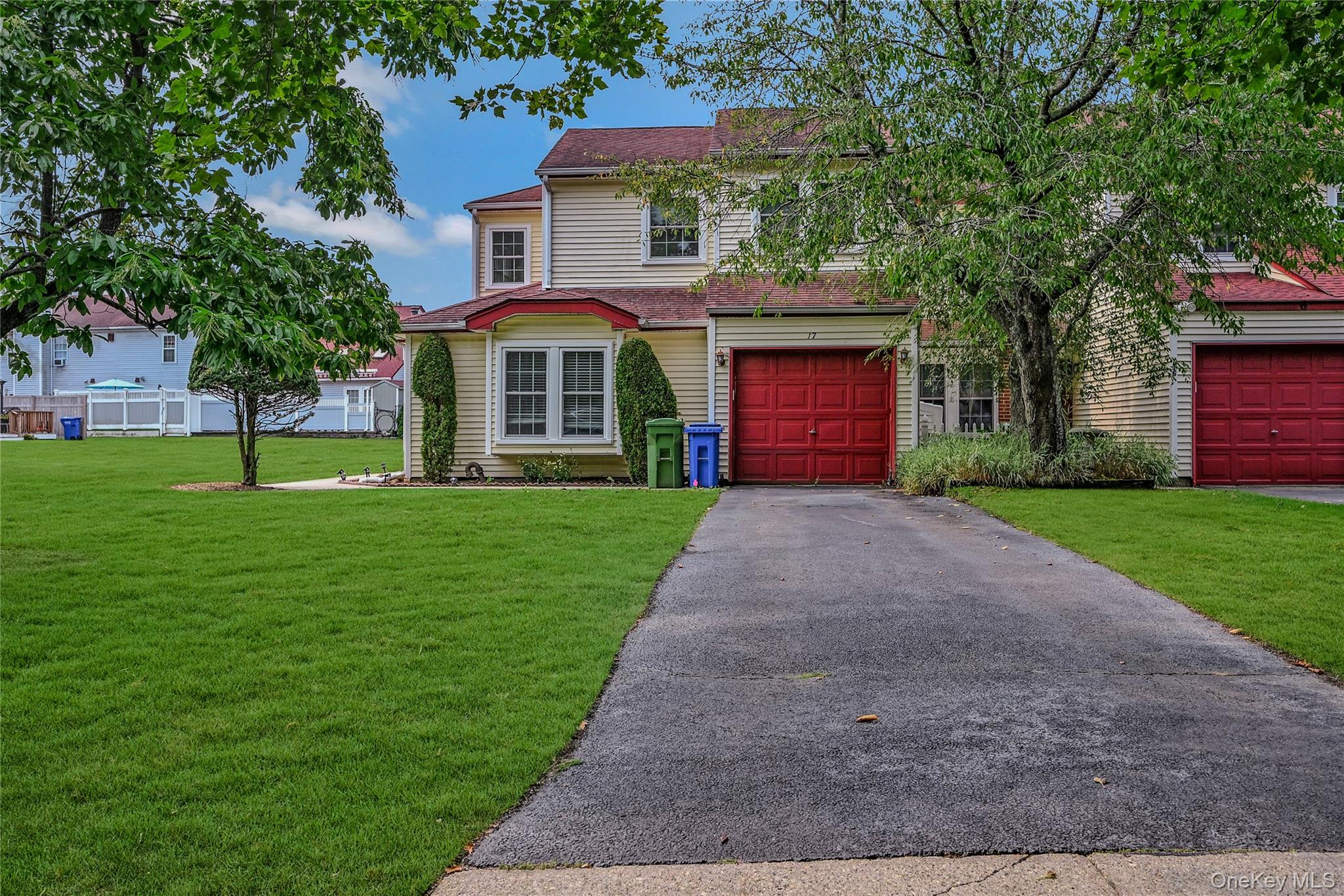 #1 photo, 17 Cornwallis Court, Coram , NY 11727