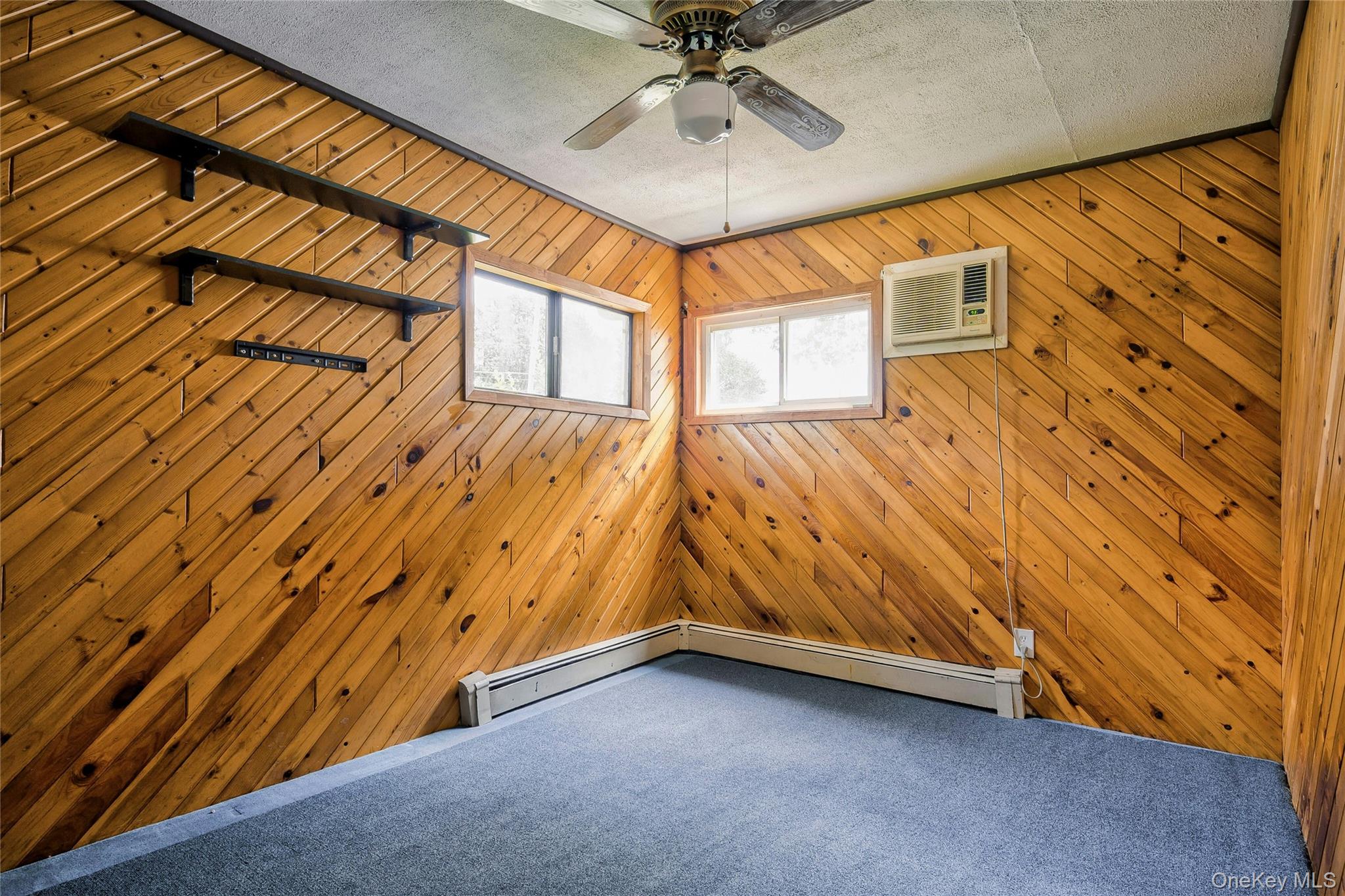 #14 photo, 465 N Monroe Avenue, Lindenhurst , NY 11757