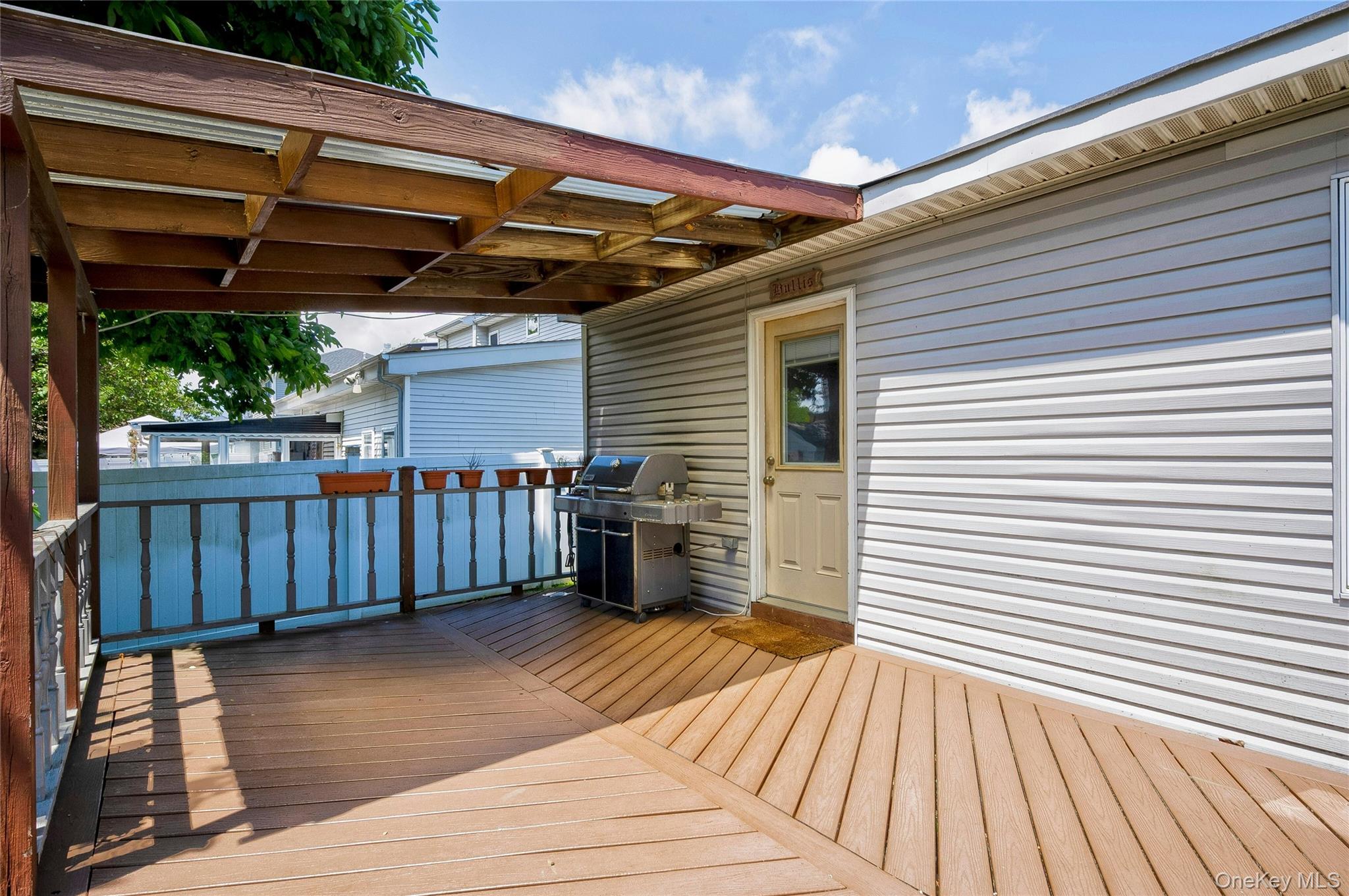 #19 photo, 465 N Monroe Avenue, Lindenhurst , NY 11757