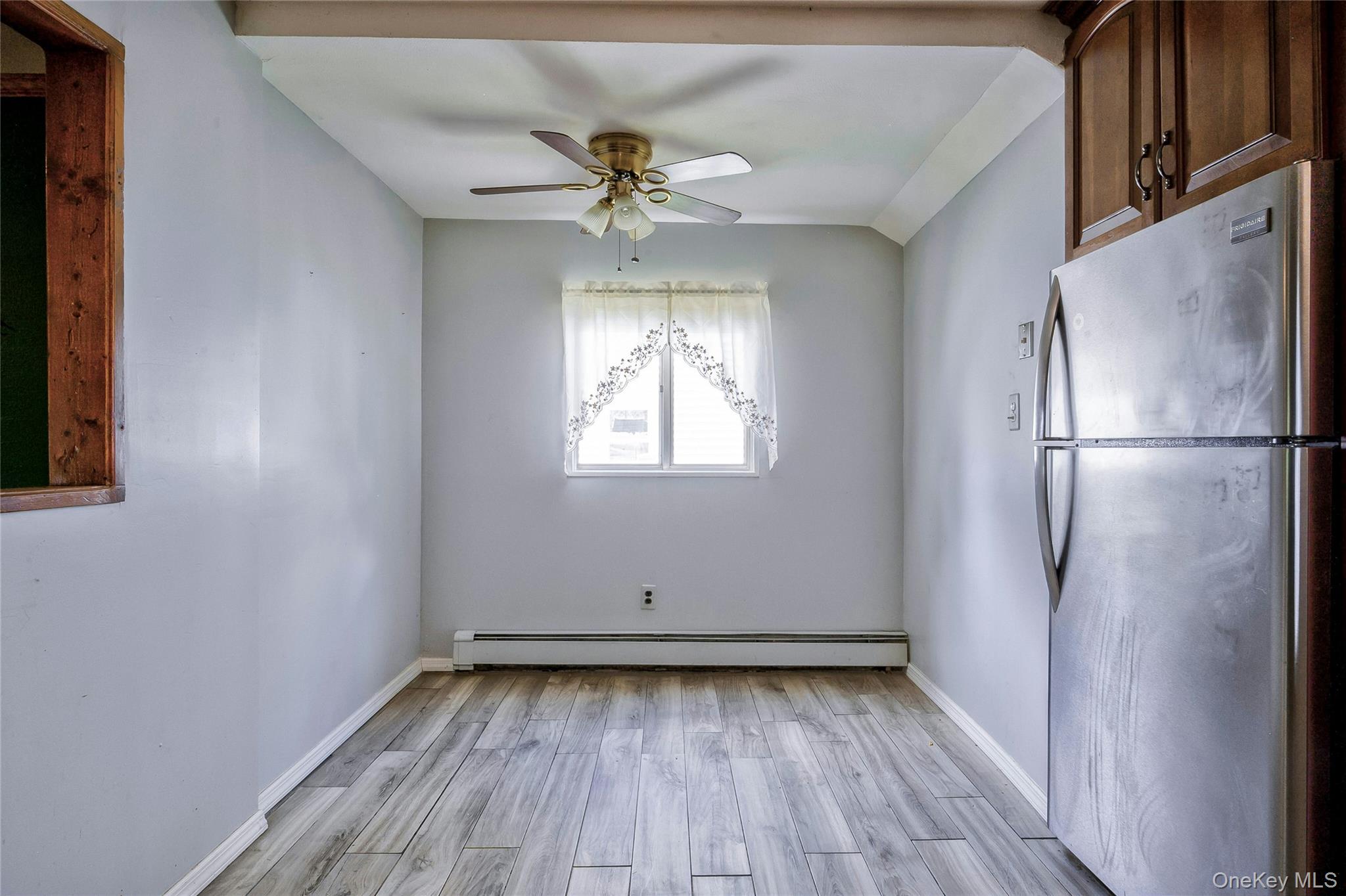 #6 photo, 465 N Monroe Avenue, Lindenhurst , NY 11757