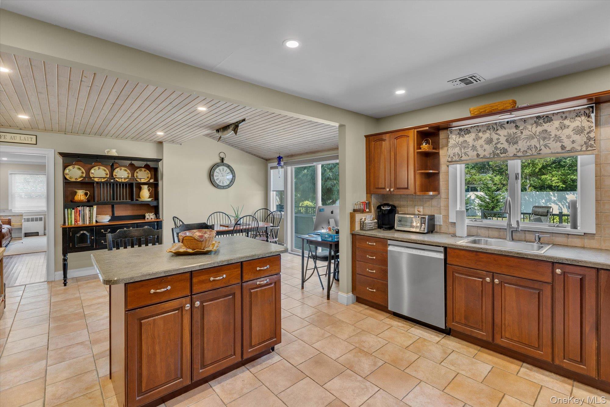 #7 photo, 222 Bay Avenue, Bayport , NY 11705