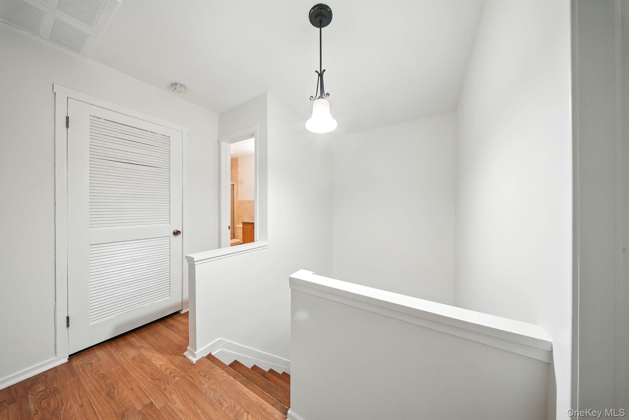 #19 photo, 4 Aspen Court, Woodbury , NY 10930