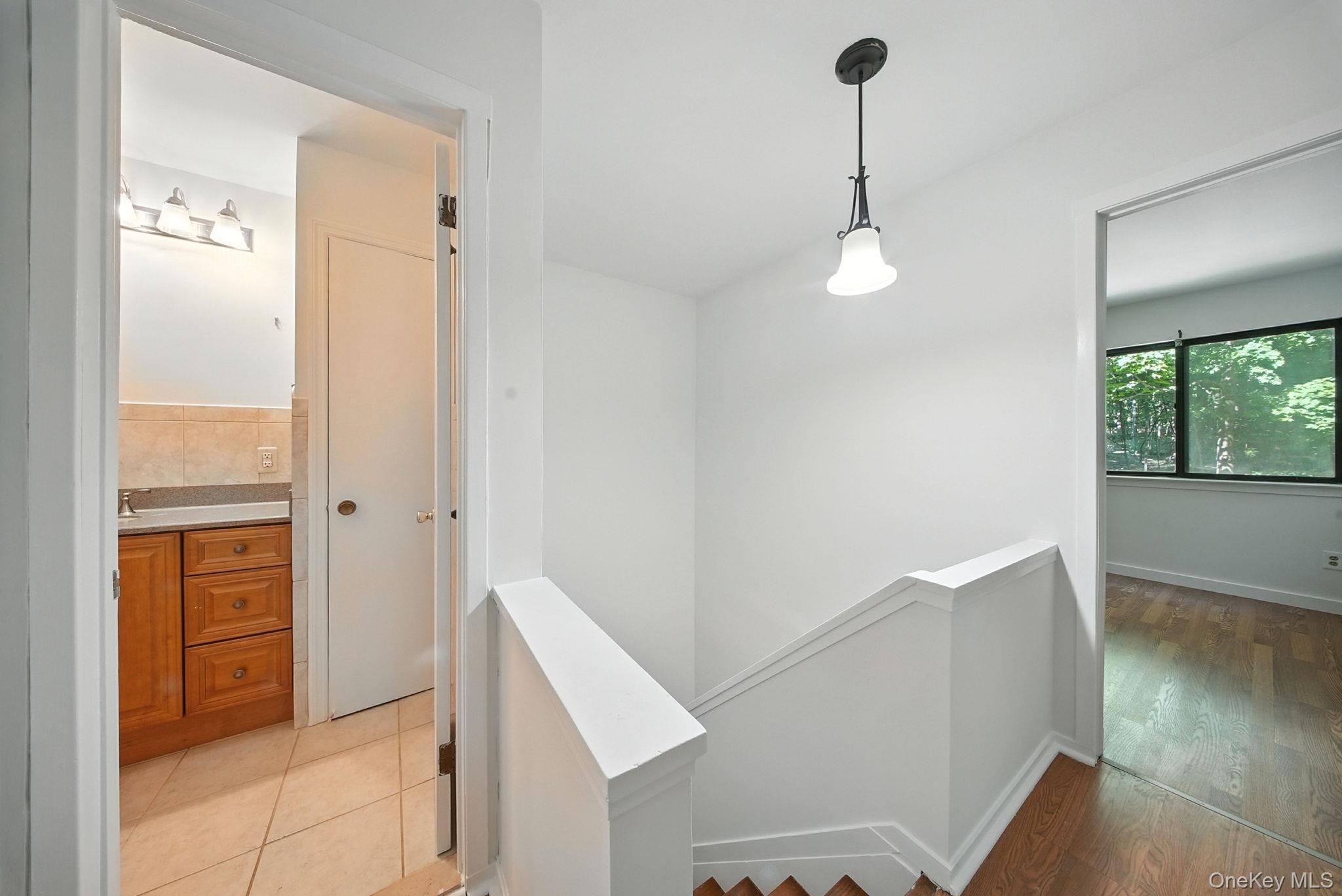 #20 photo, 4 Aspen Court, Woodbury , NY 10930