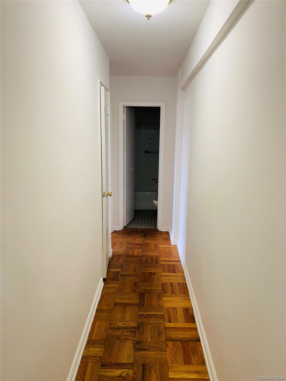 #10 photo, 80 Knolls Crescent, Bronx , NY 10463