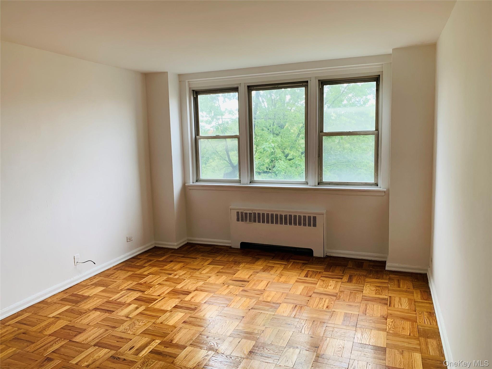 #5 photo, 80 Knolls Crescent, Bronx , NY 10463